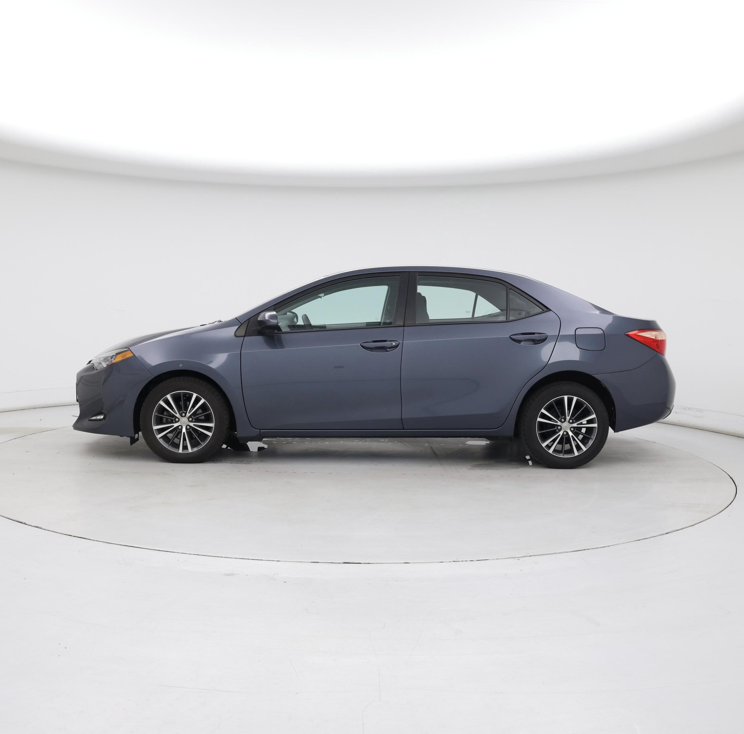 Thumbnail: 2018 Toyota Corolla - 3
