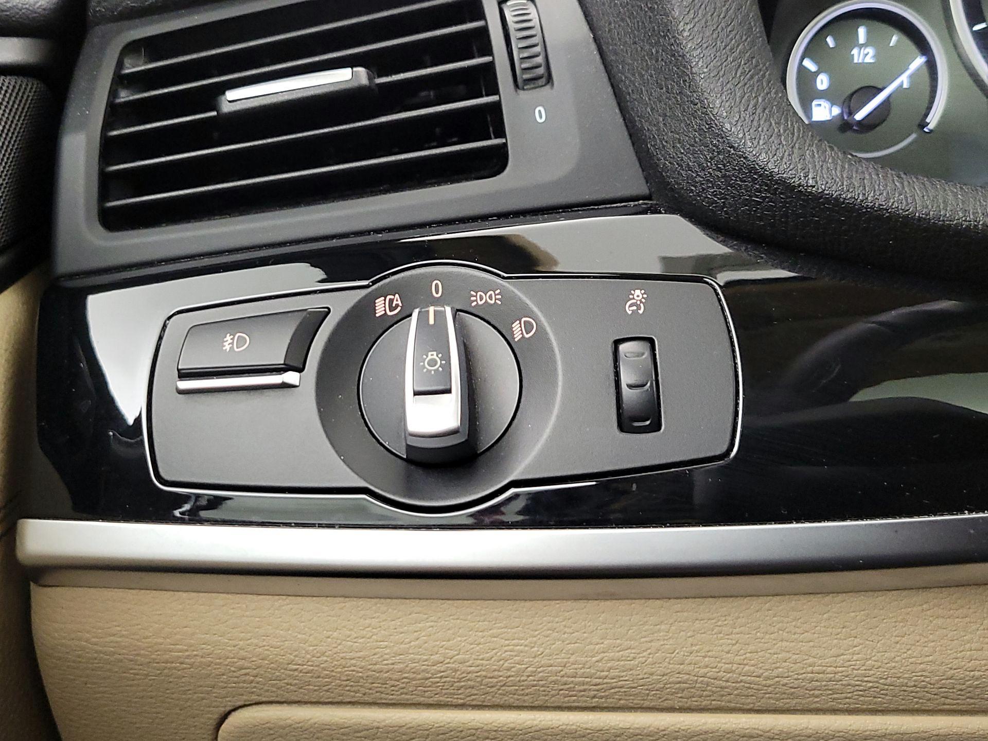 Thumbnail: 2017 BMW X3 - 13