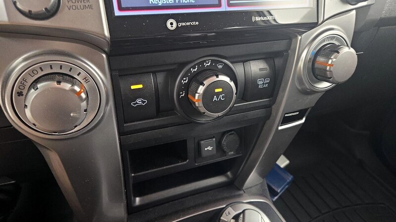 2021 Toyota 4Runner SR5 16