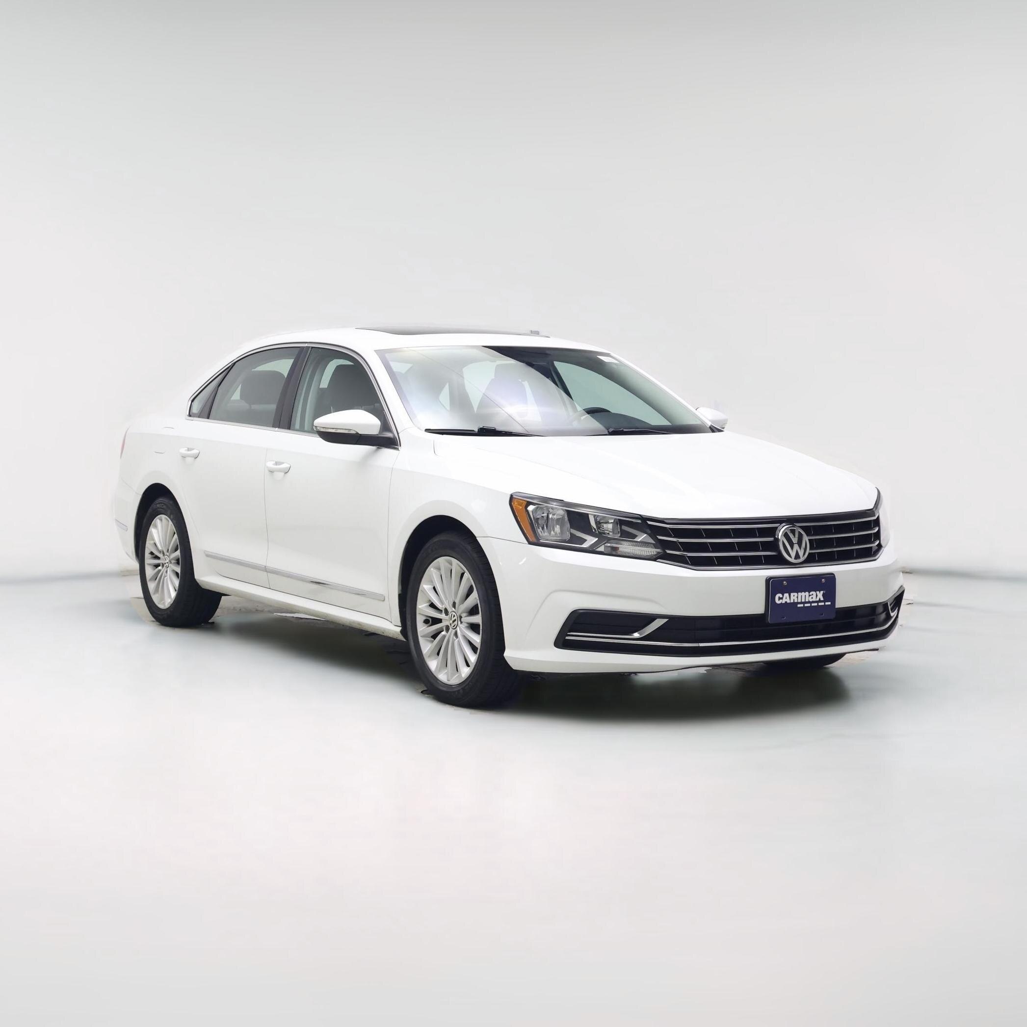 Thumbnail: 2017 Volkswagen Passat - 1