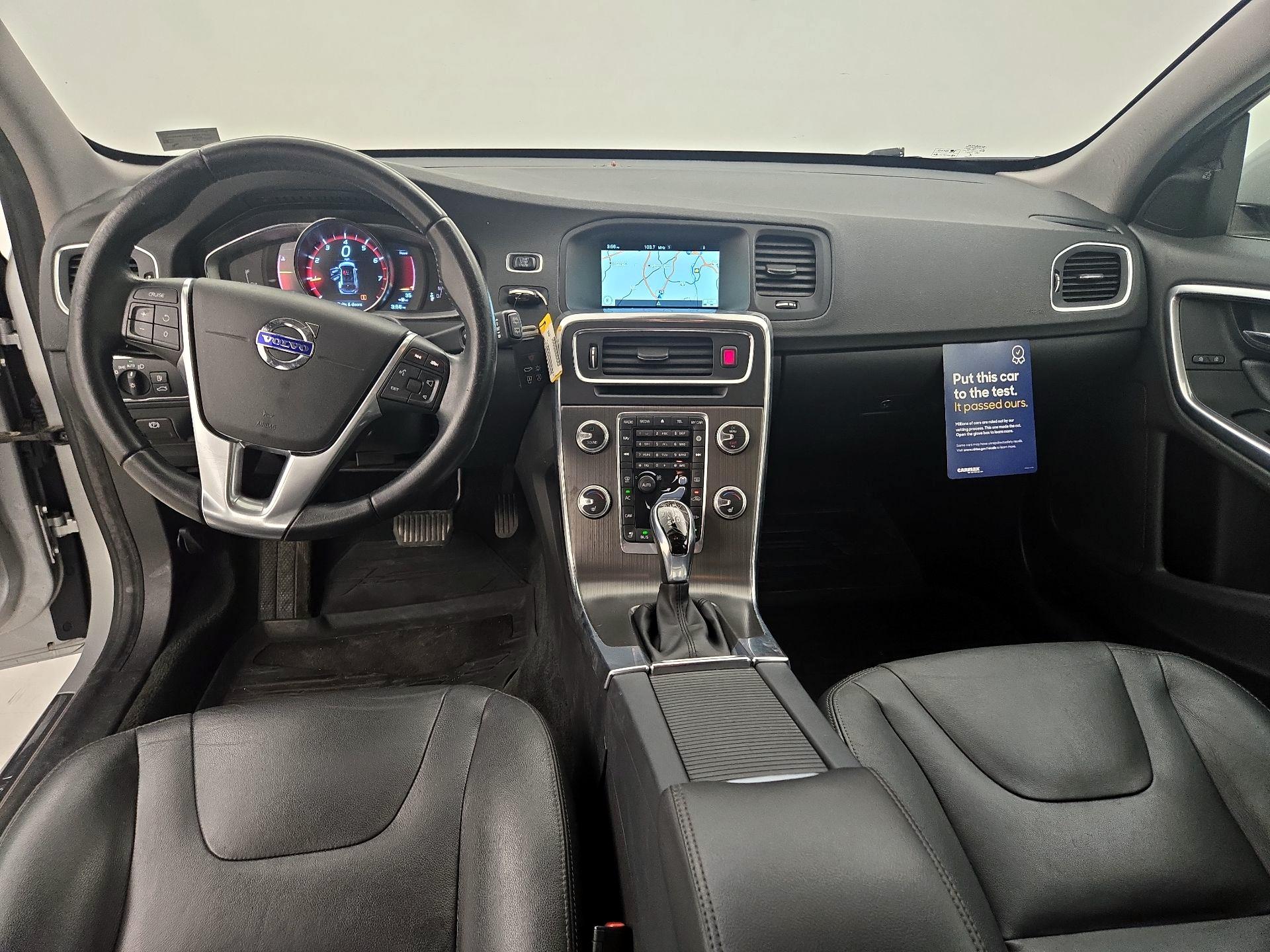 Thumbnail: 2016 Volvo V60 - 9