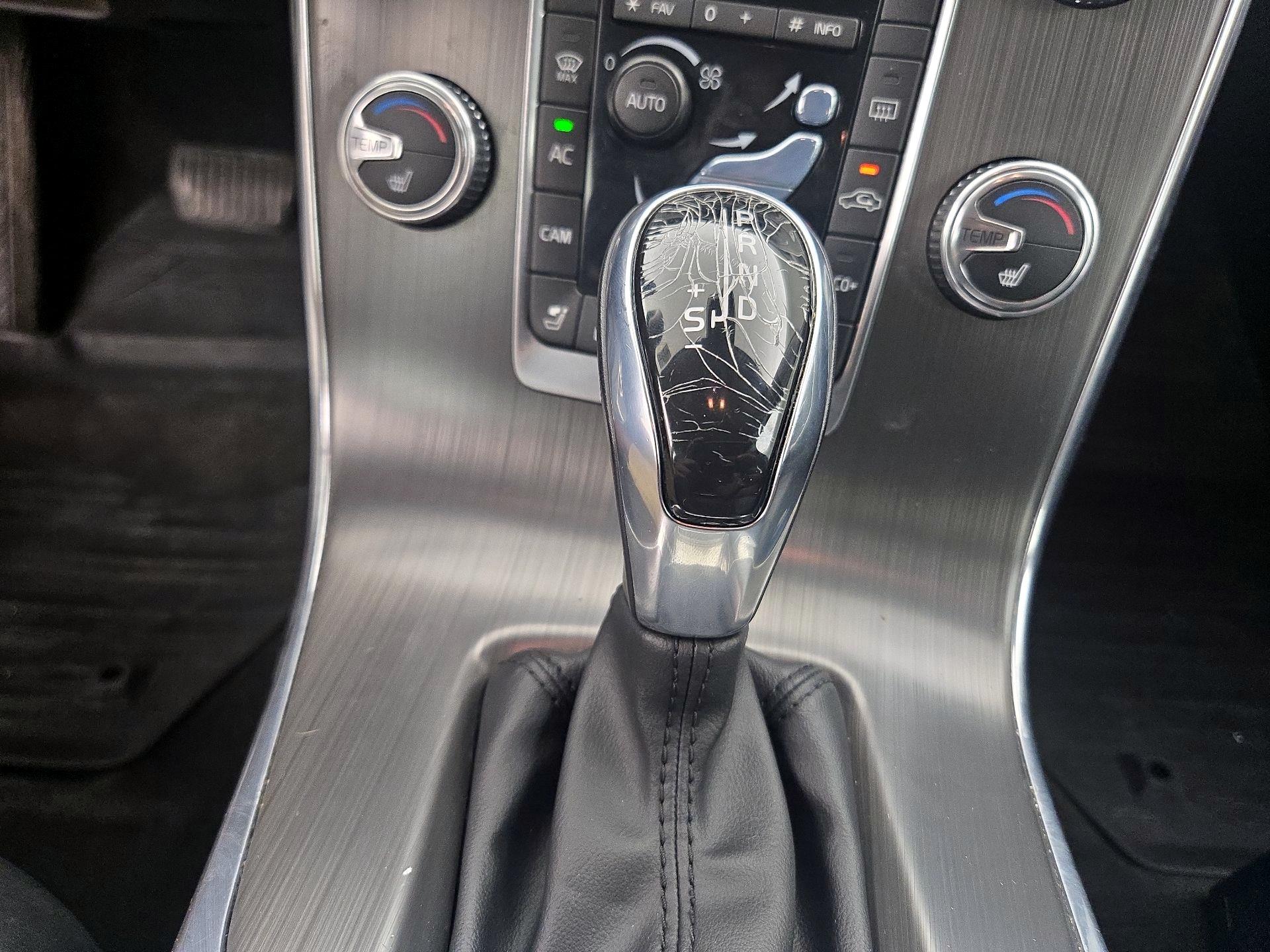 Thumbnail: 2016 Volvo V60 - 18