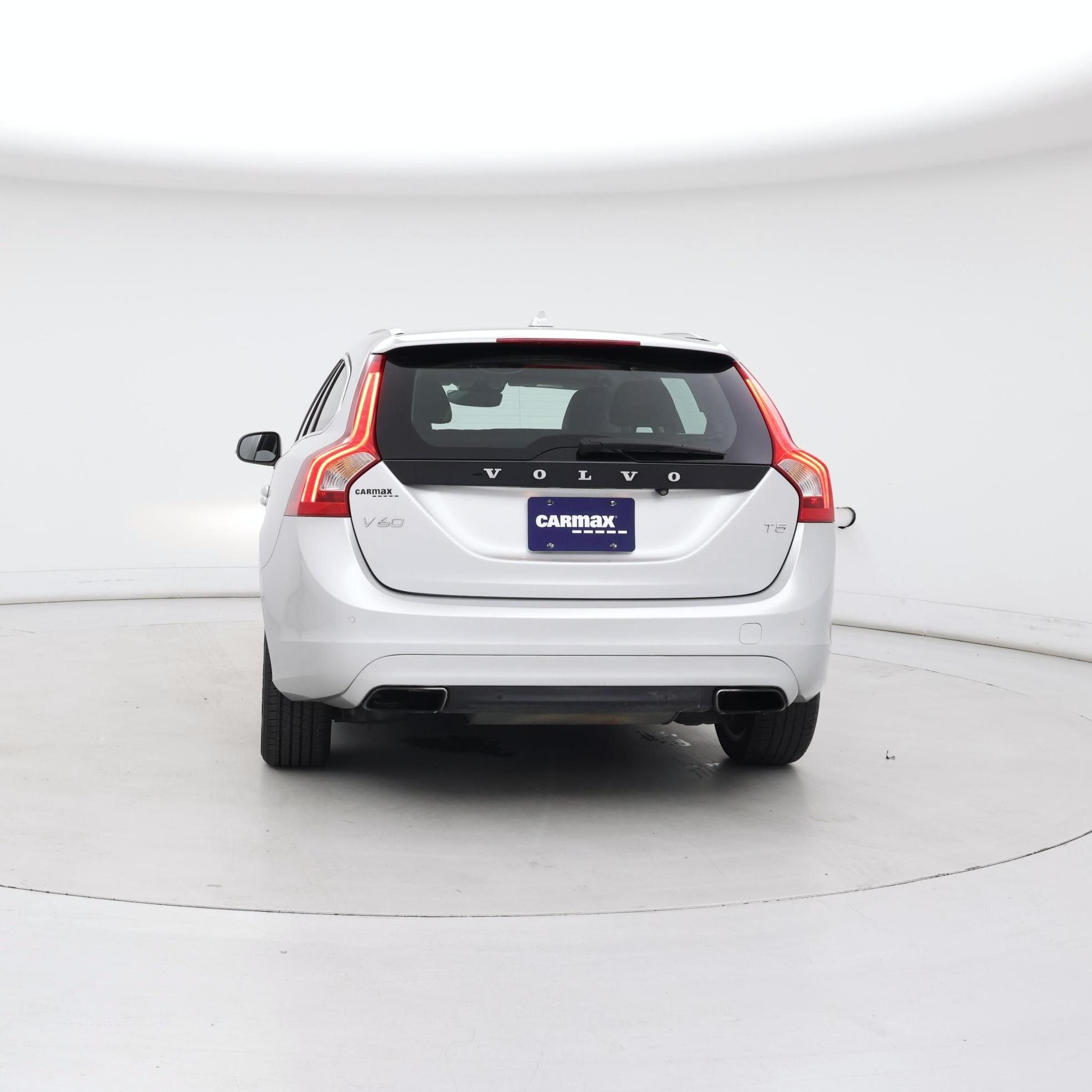 Thumbnail: 2016 Volvo V60 - 6