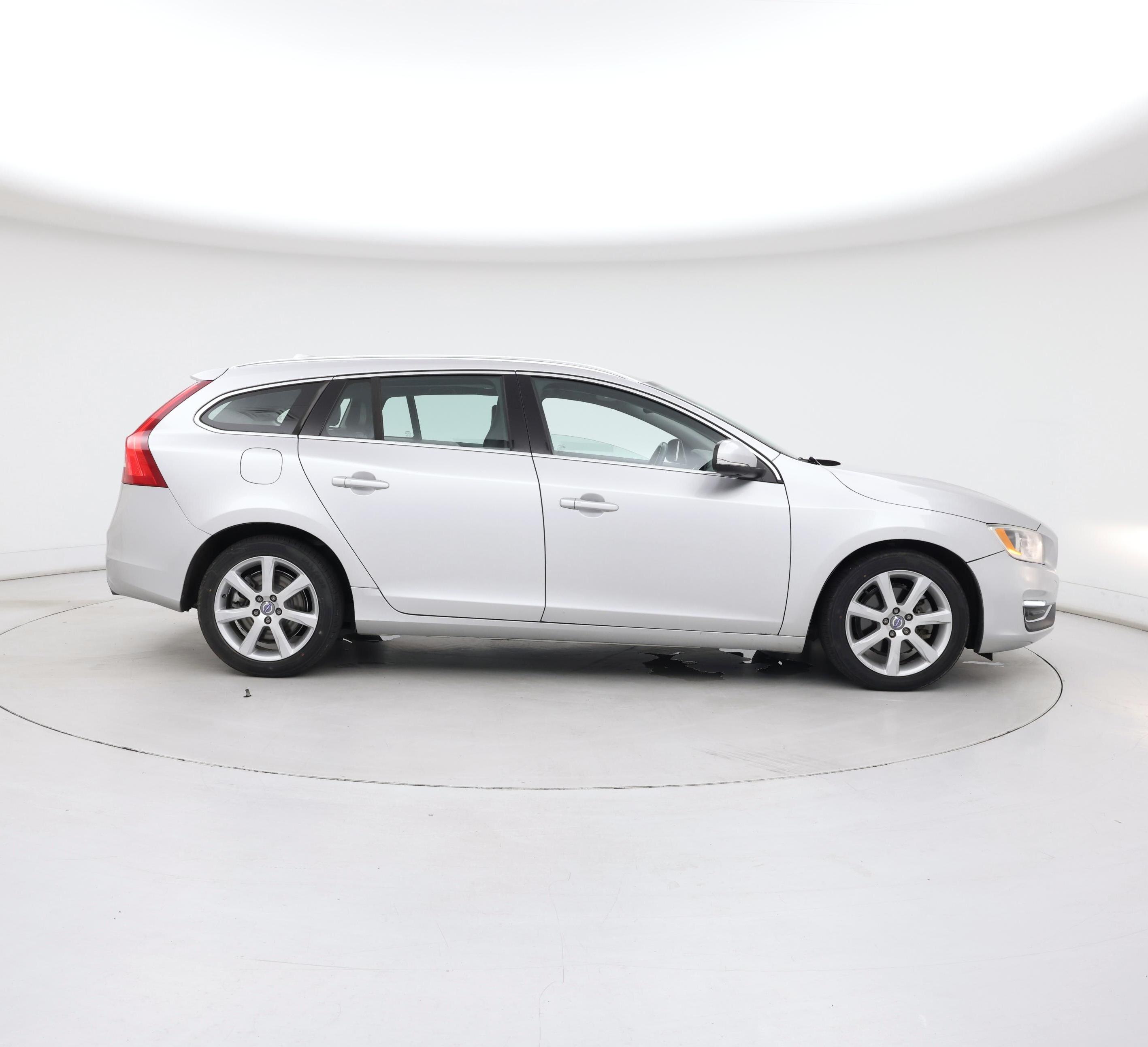 Thumbnail: 2016 Volvo V60 - 7