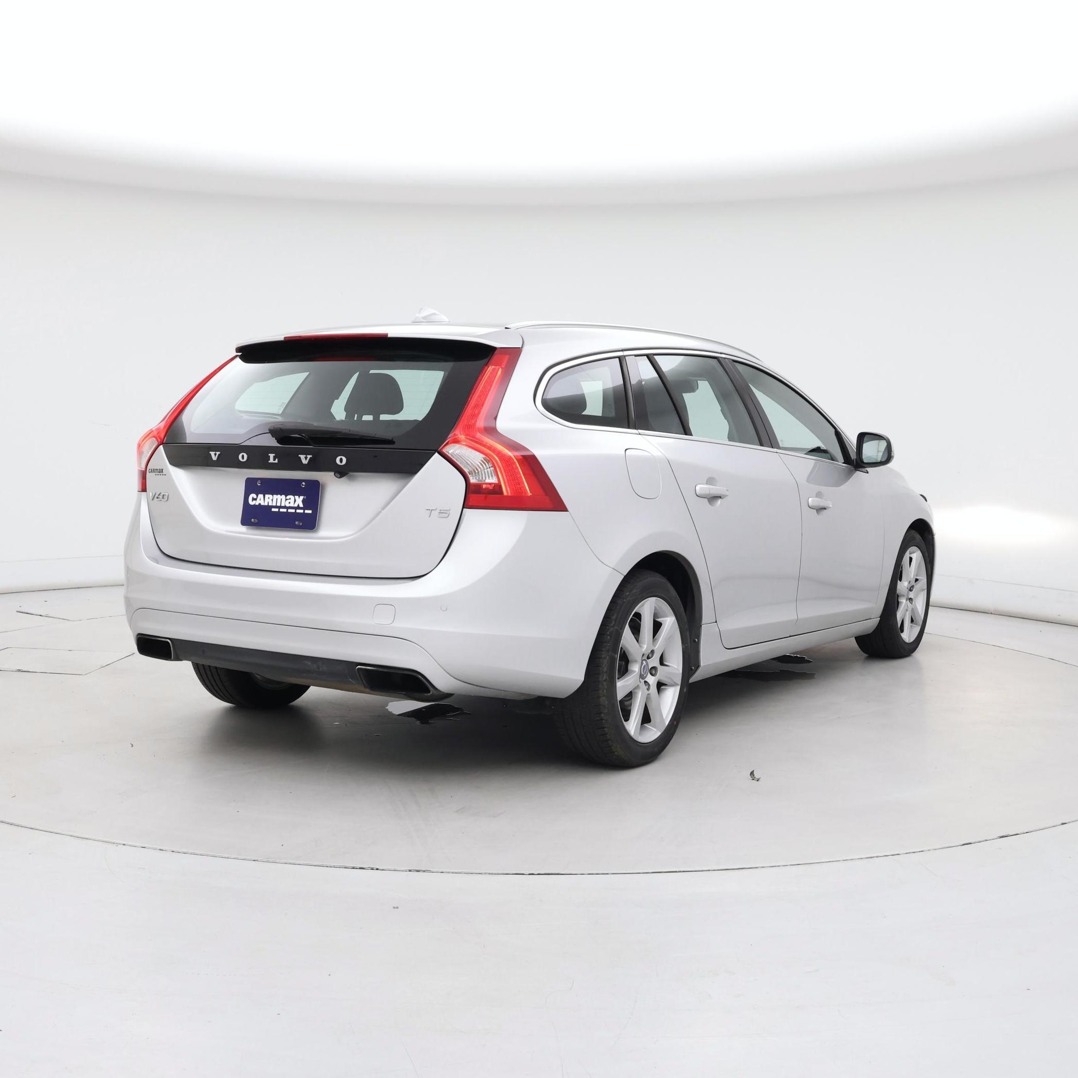 Thumbnail: 2016 Volvo V60 - 8