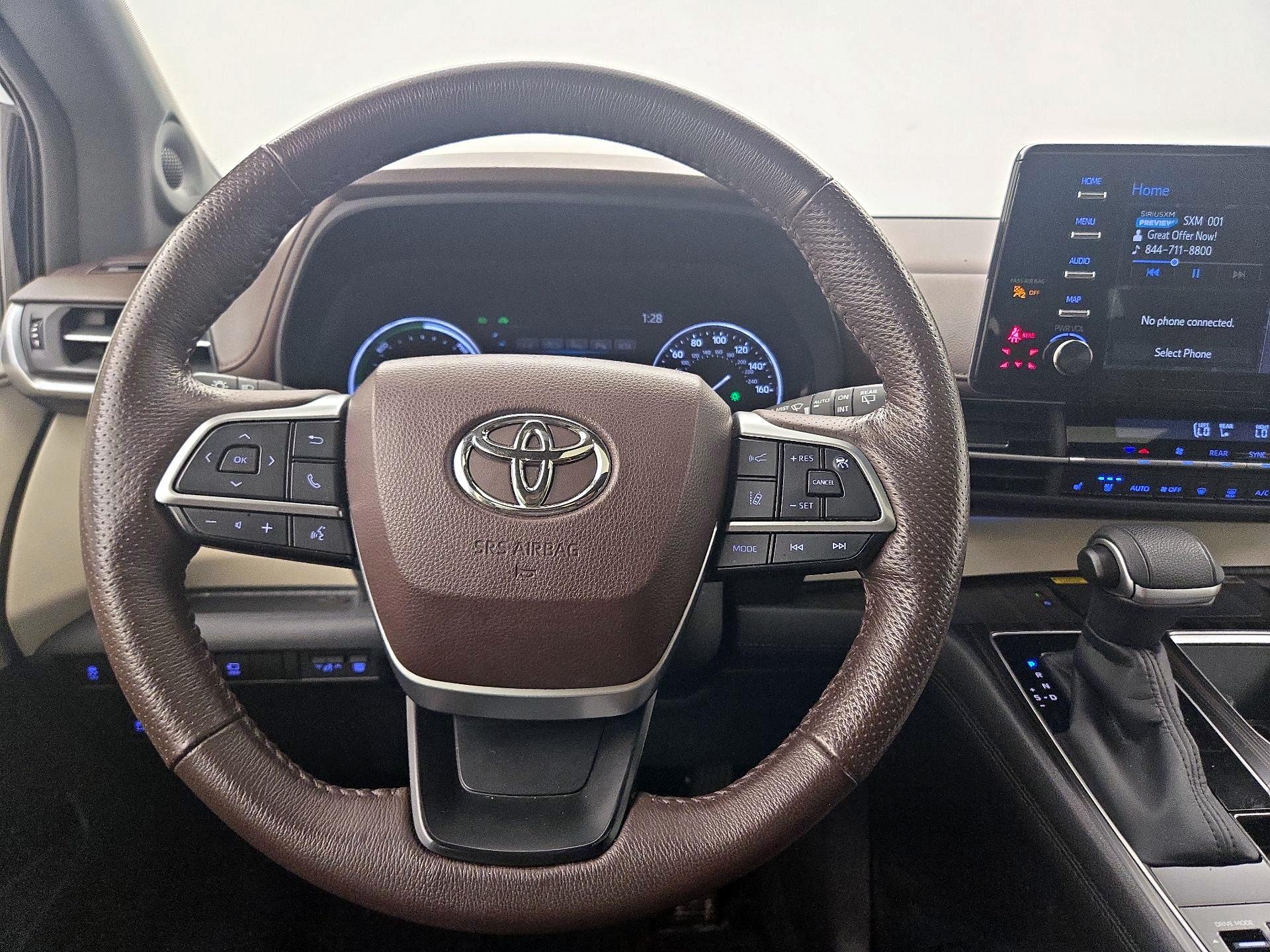 Thumbnail: 2022 Toyota Sienna - 10