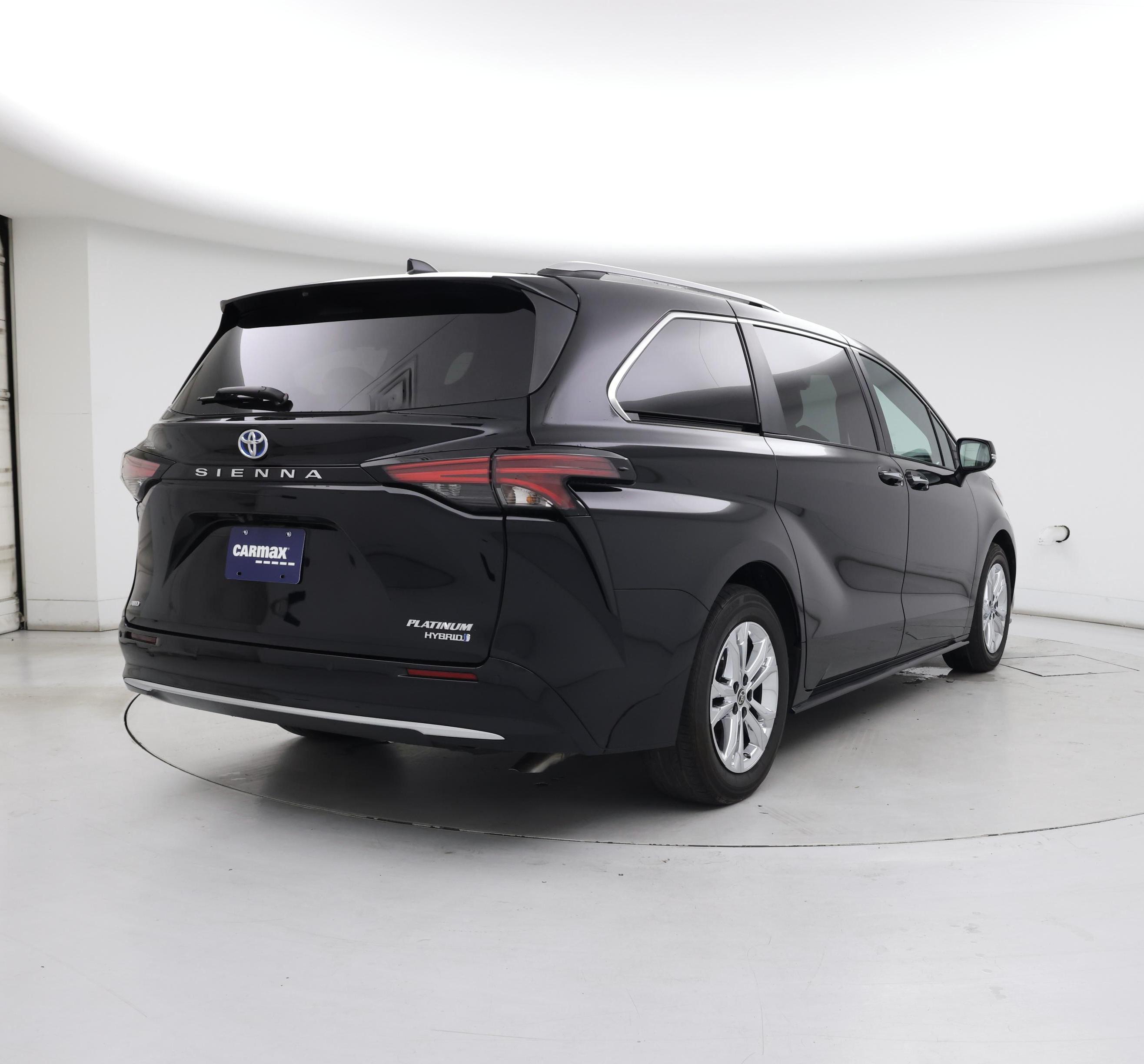 Thumbnail: 2022 Toyota Sienna - 8