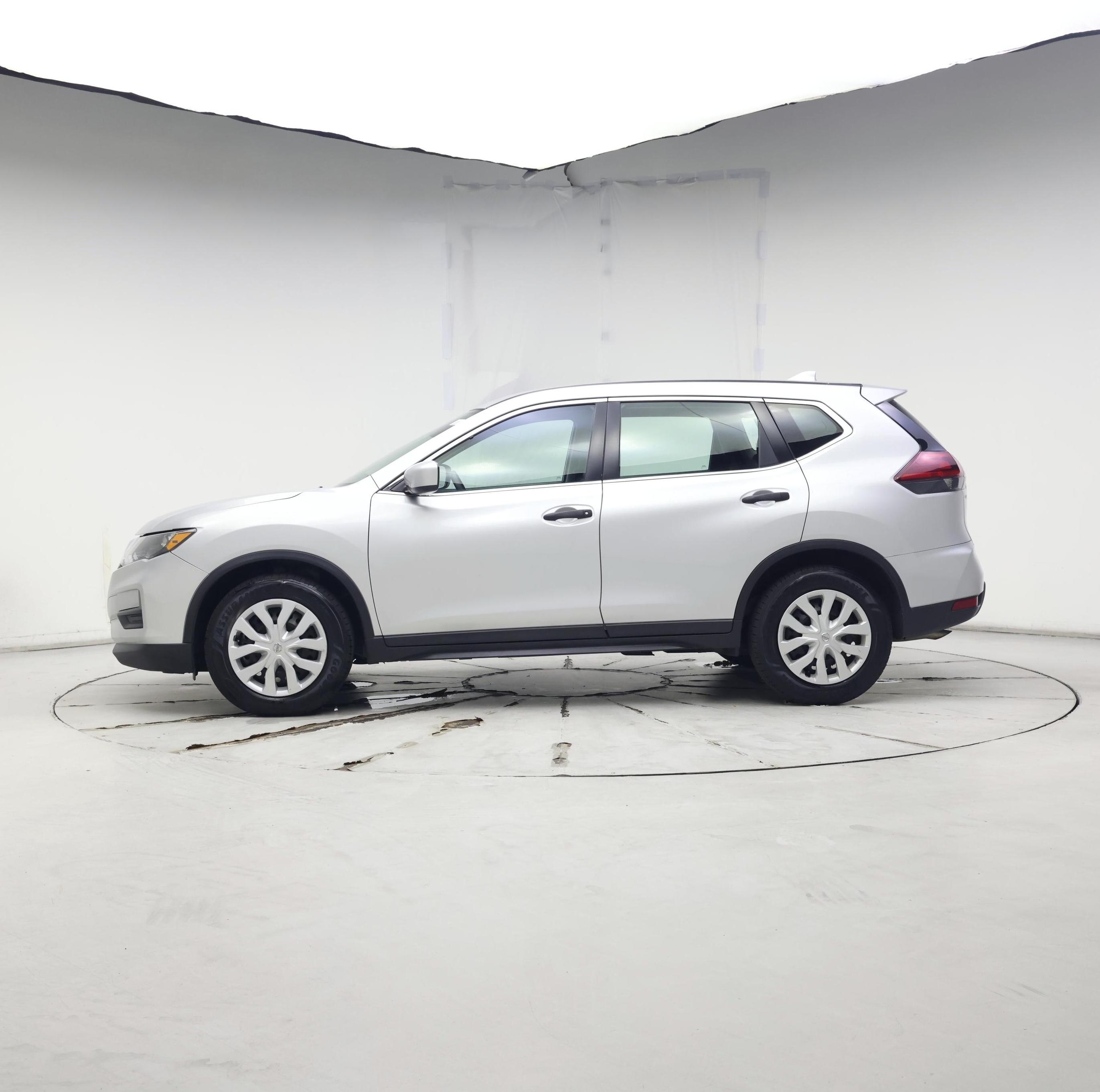 Thumbnail: 2020 Nissan Rogue - 3