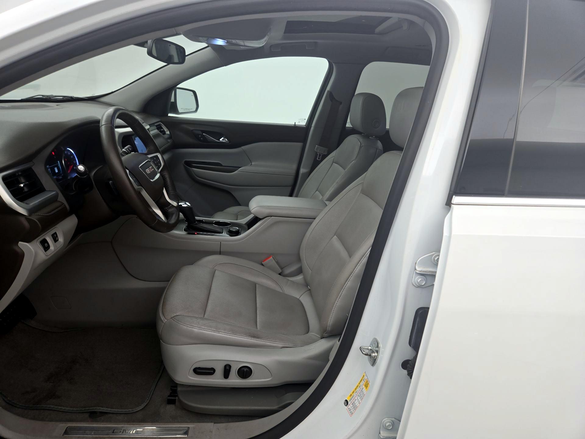 Thumbnail: 2017 GMC Acadia - 11