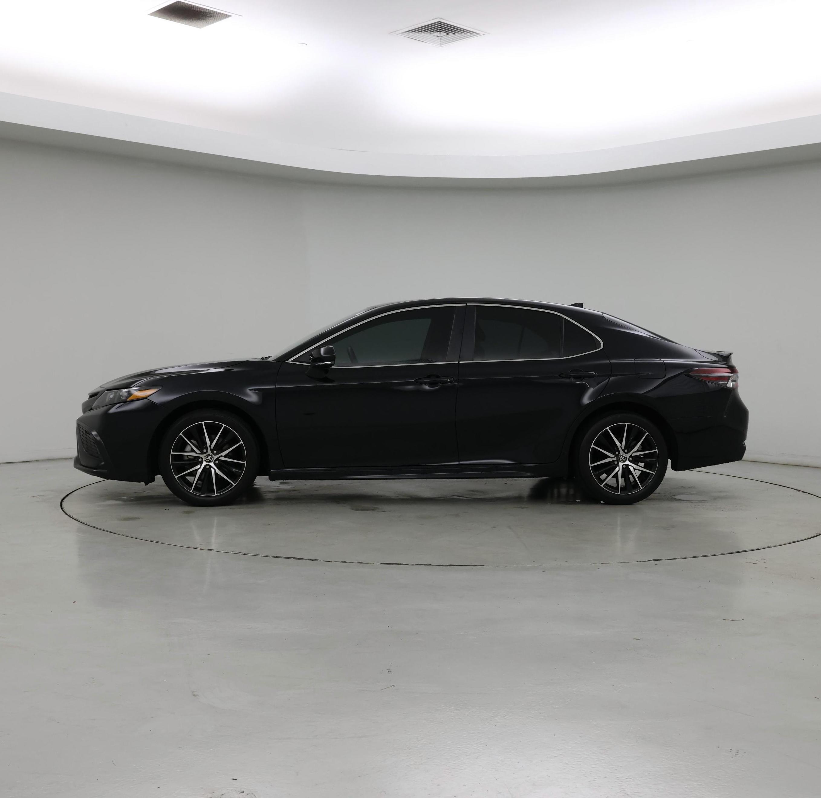 Thumbnail: 2024 Toyota Camry - 3