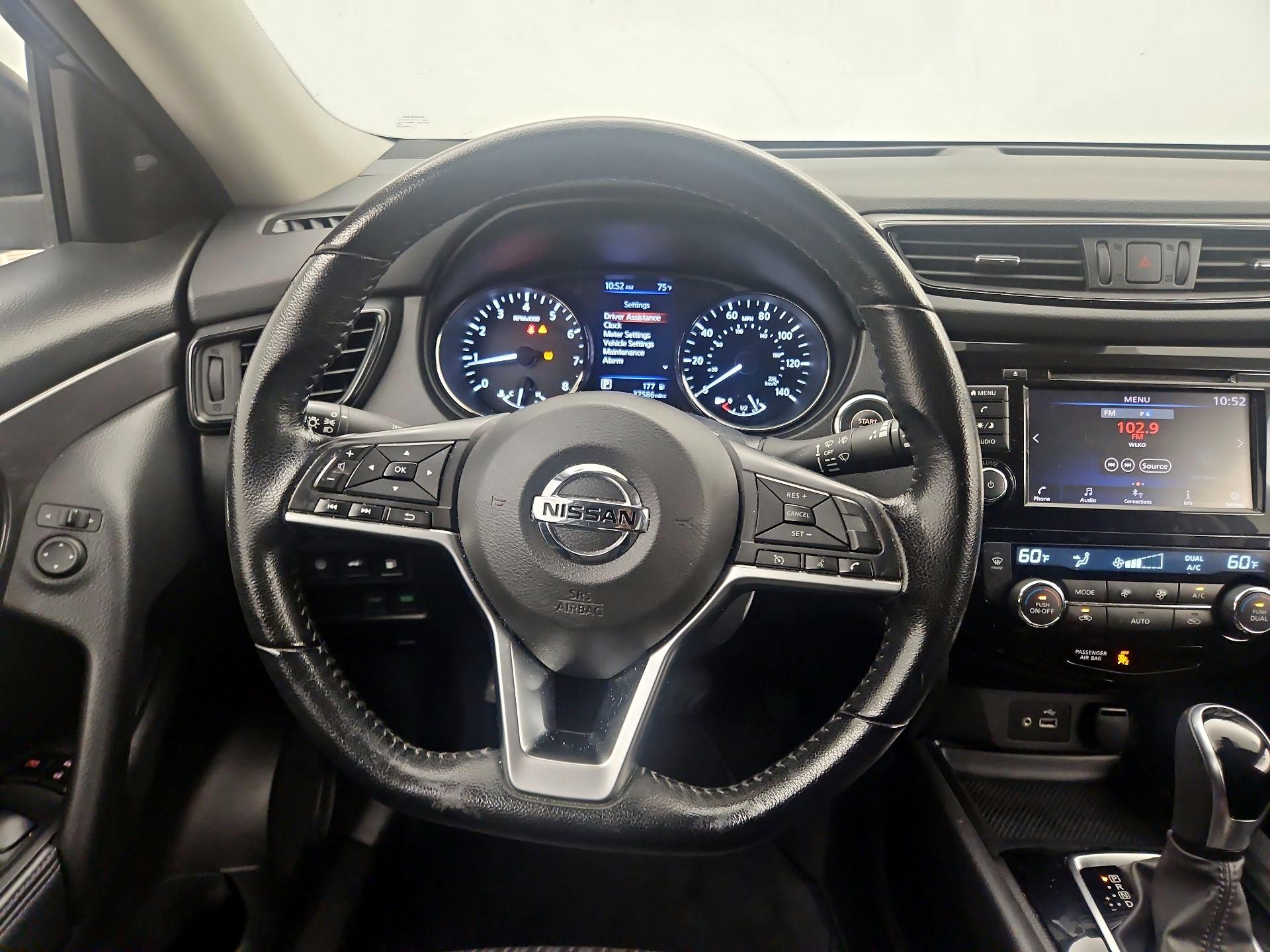 Thumbnail: 2020 Nissan Rogue - 10