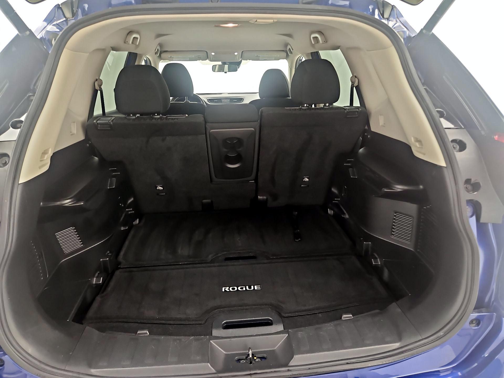 Thumbnail: 2020 Nissan Rogue - 20