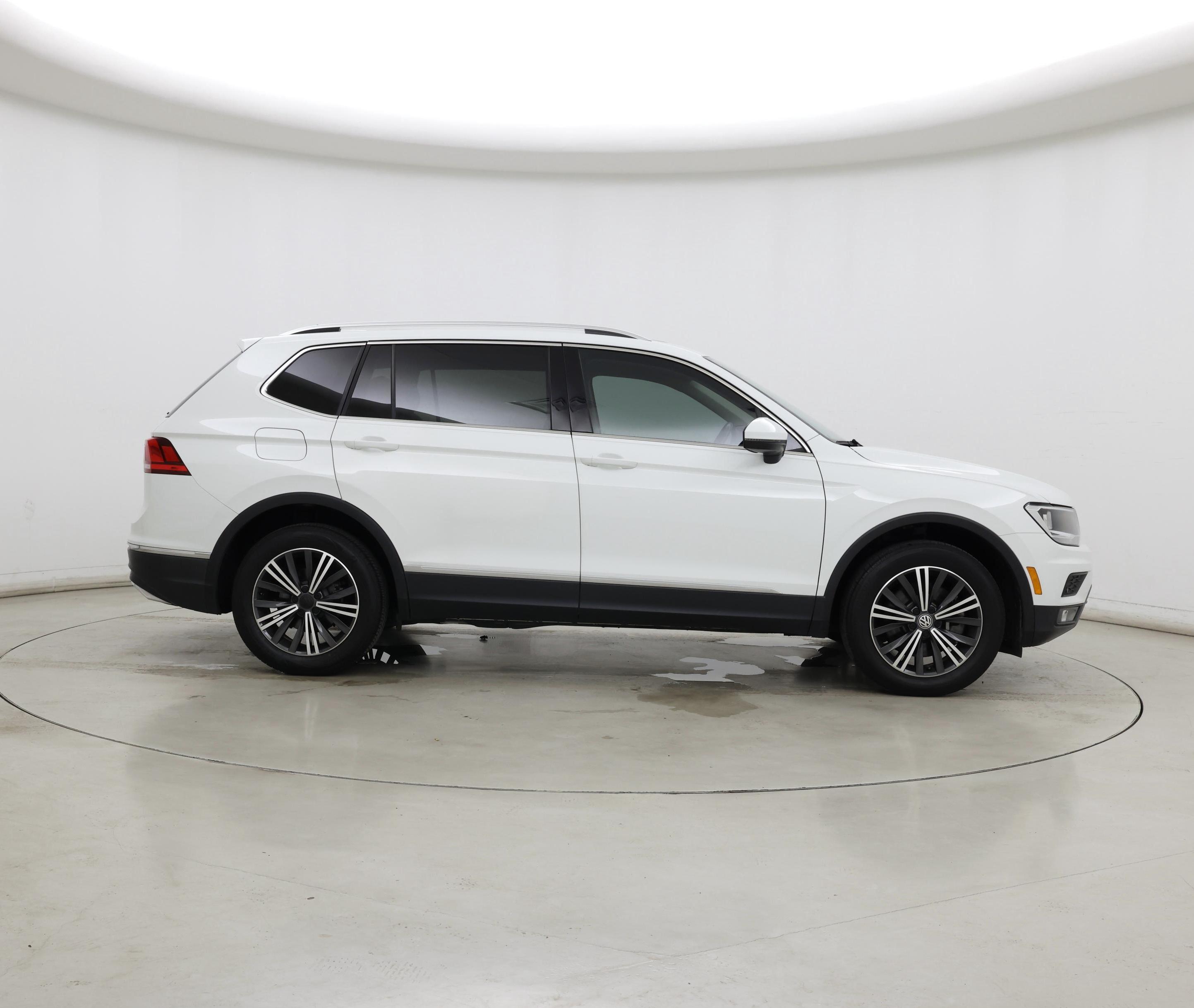 Thumbnail: 2019 Volkswagen Tiguan - 7