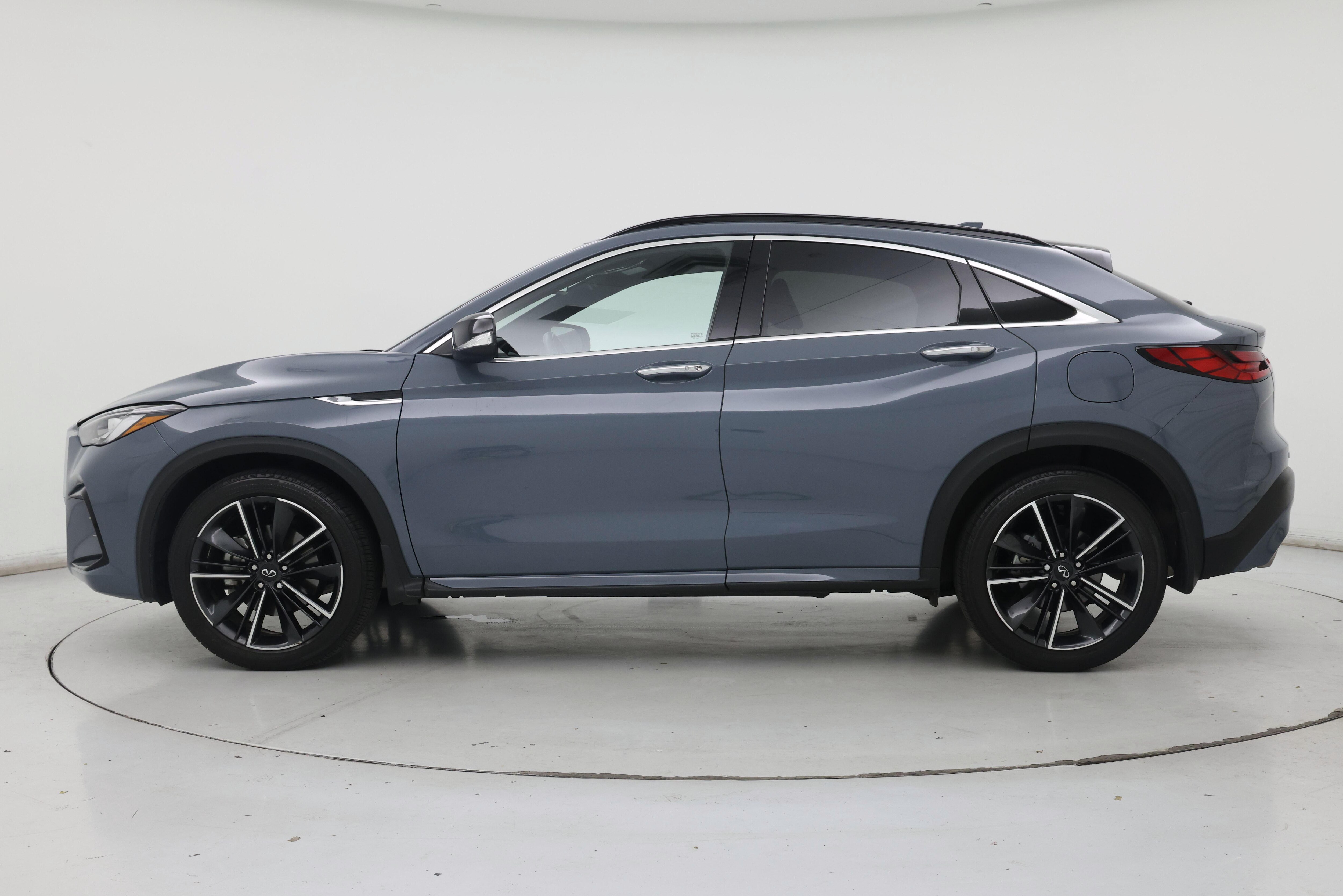 Thumbnail: 2023 INFINITI QX55 - 3