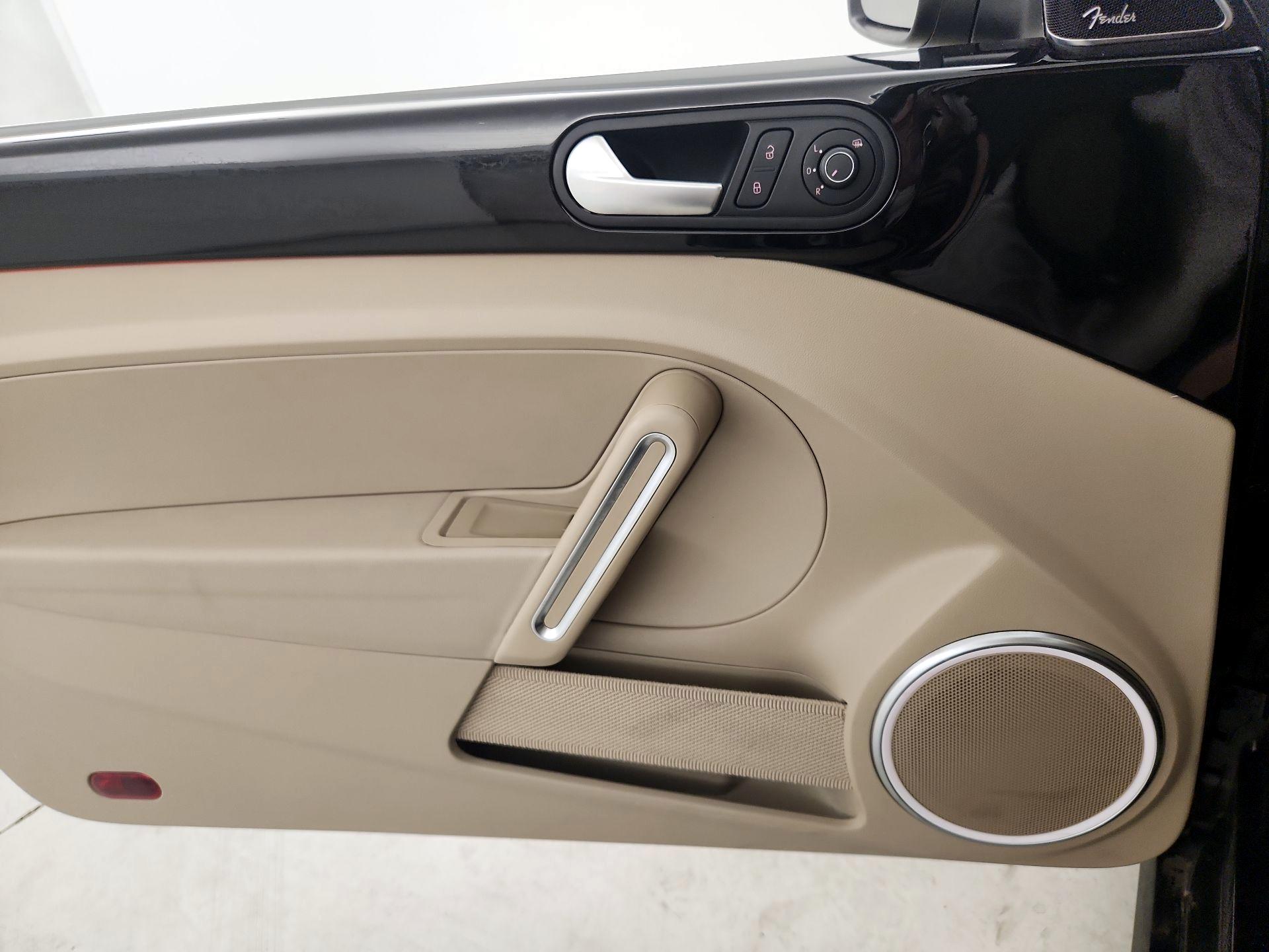Thumbnail: 2019 Volkswagen Beetle - 12