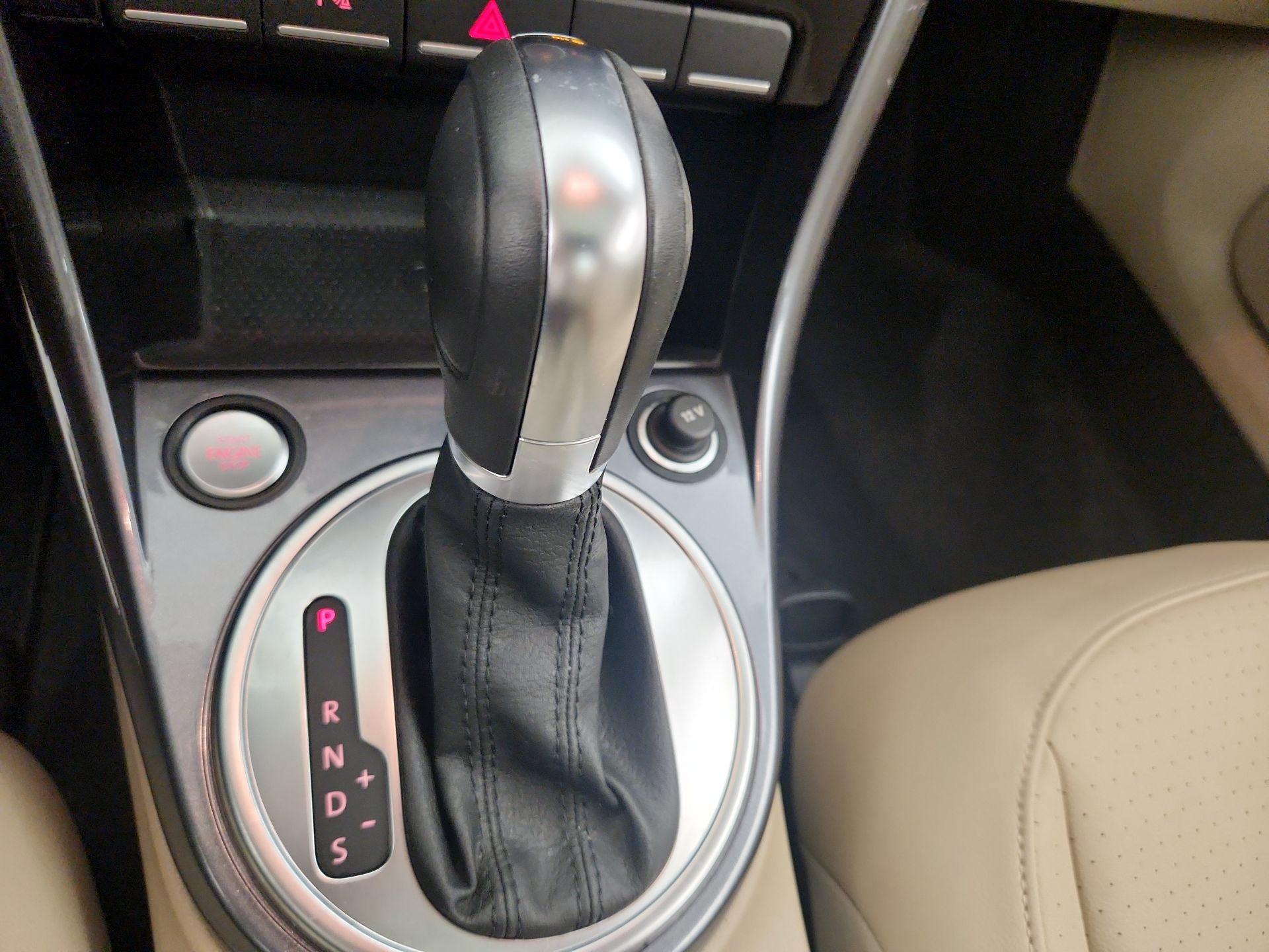 Thumbnail: 2019 Volkswagen Beetle - 18
