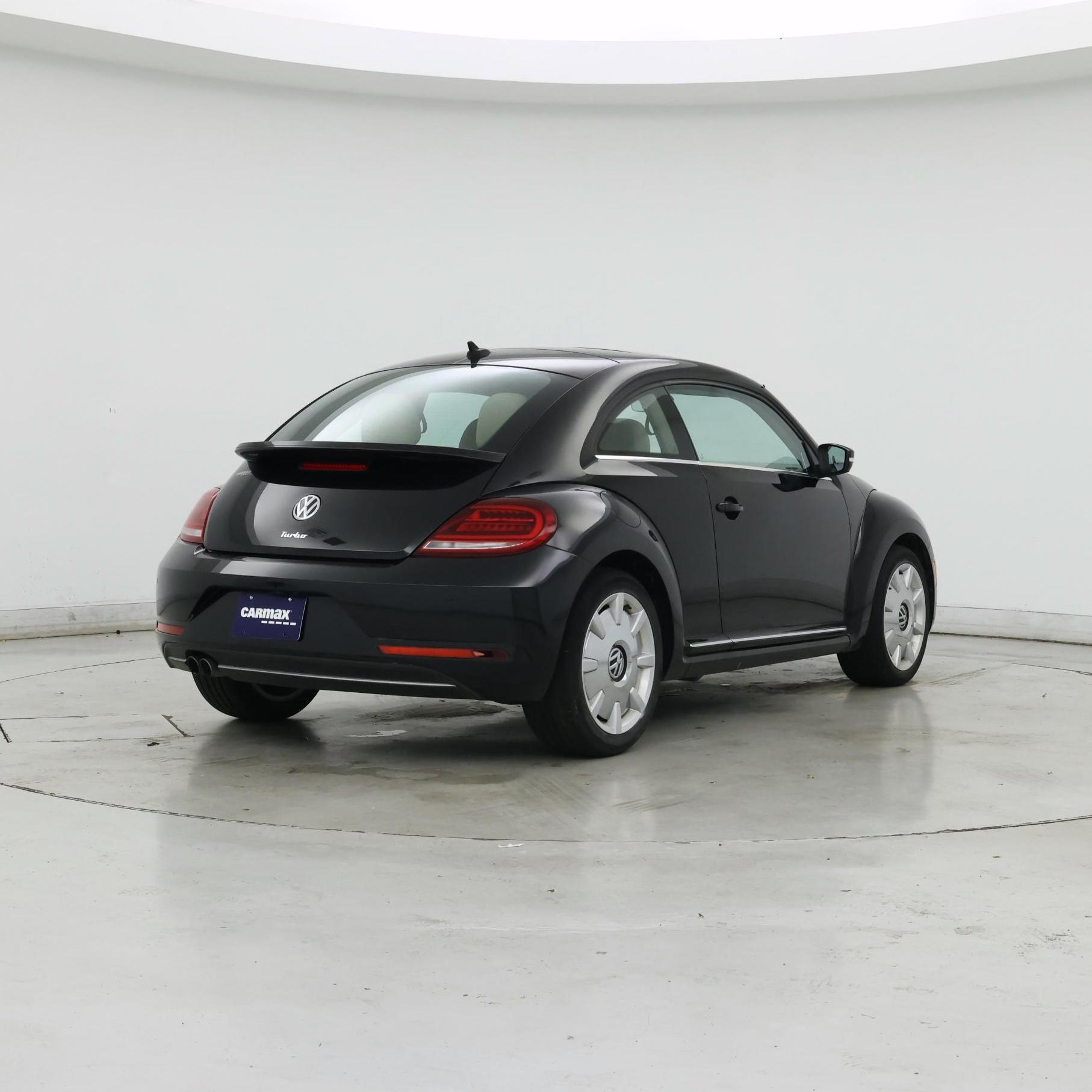Thumbnail: 2019 Volkswagen Beetle - 8