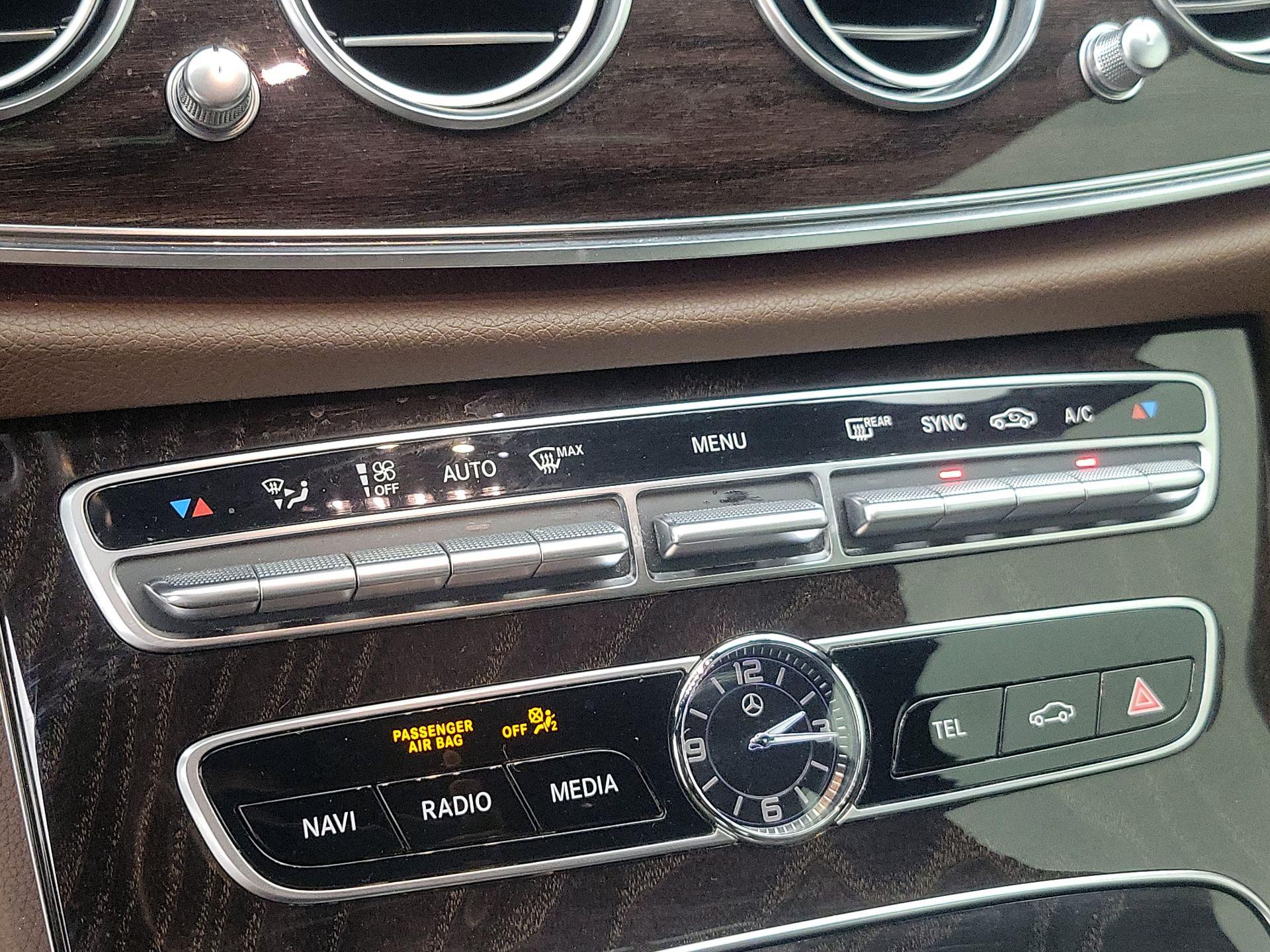 Thumbnail: 2020 Mercedes-Benz E-Class - 17