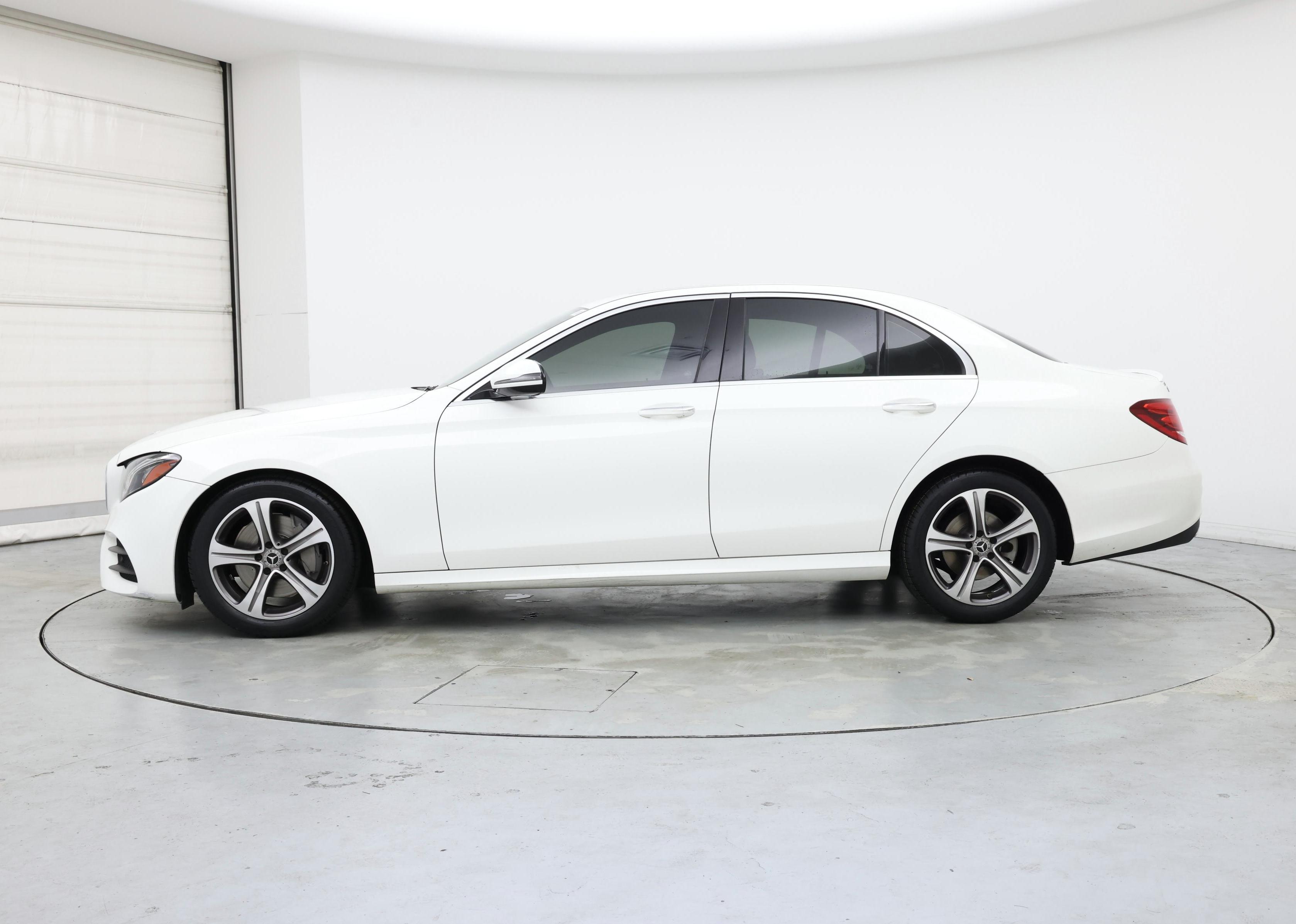 Thumbnail: 2020 Mercedes-Benz E-Class - 3