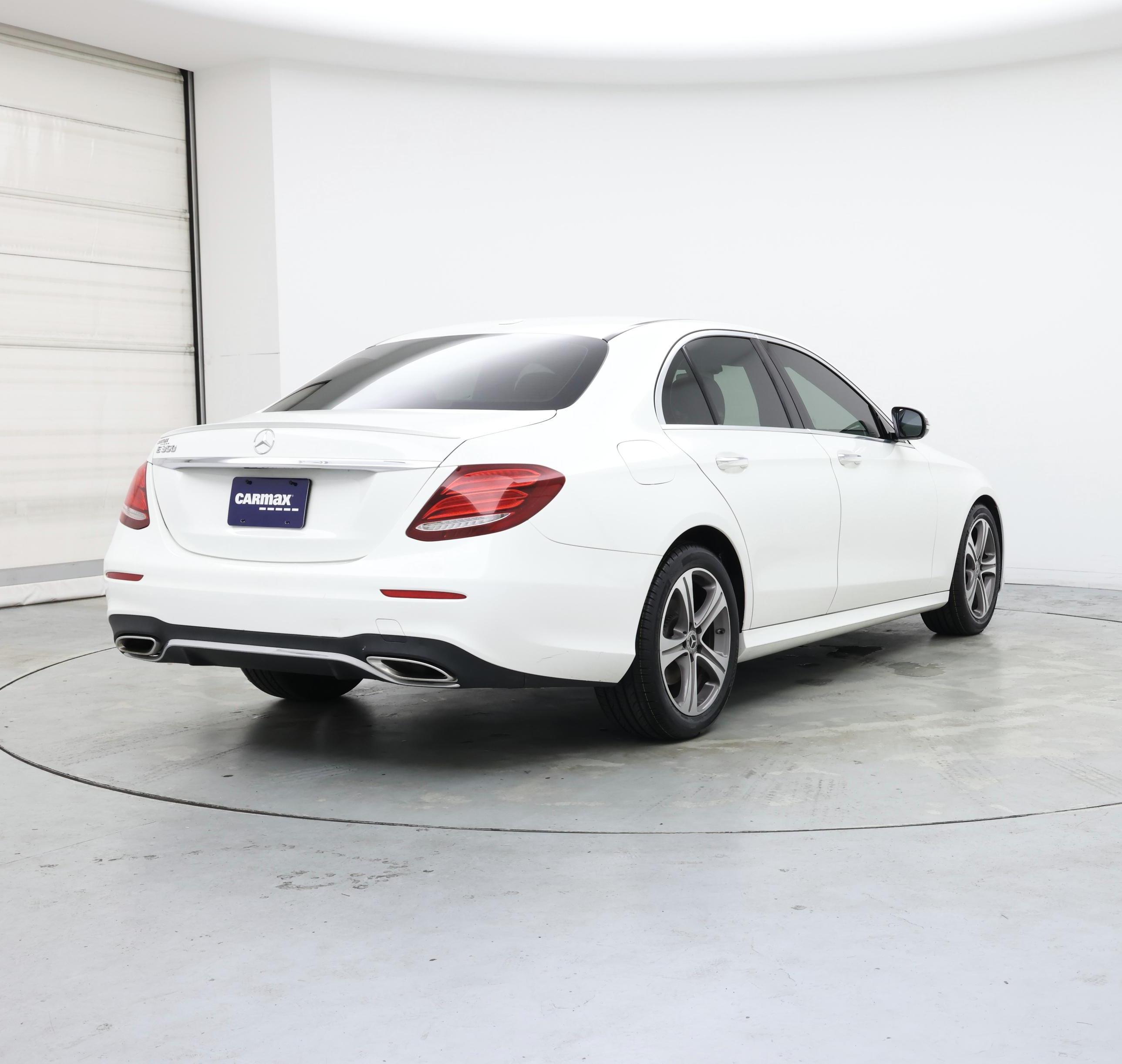 Thumbnail: 2020 Mercedes-Benz E-Class - 8