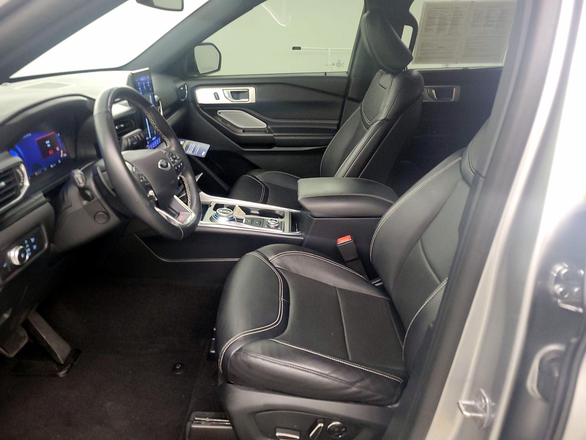 Thumbnail: 2020 Ford Explorer - 11
