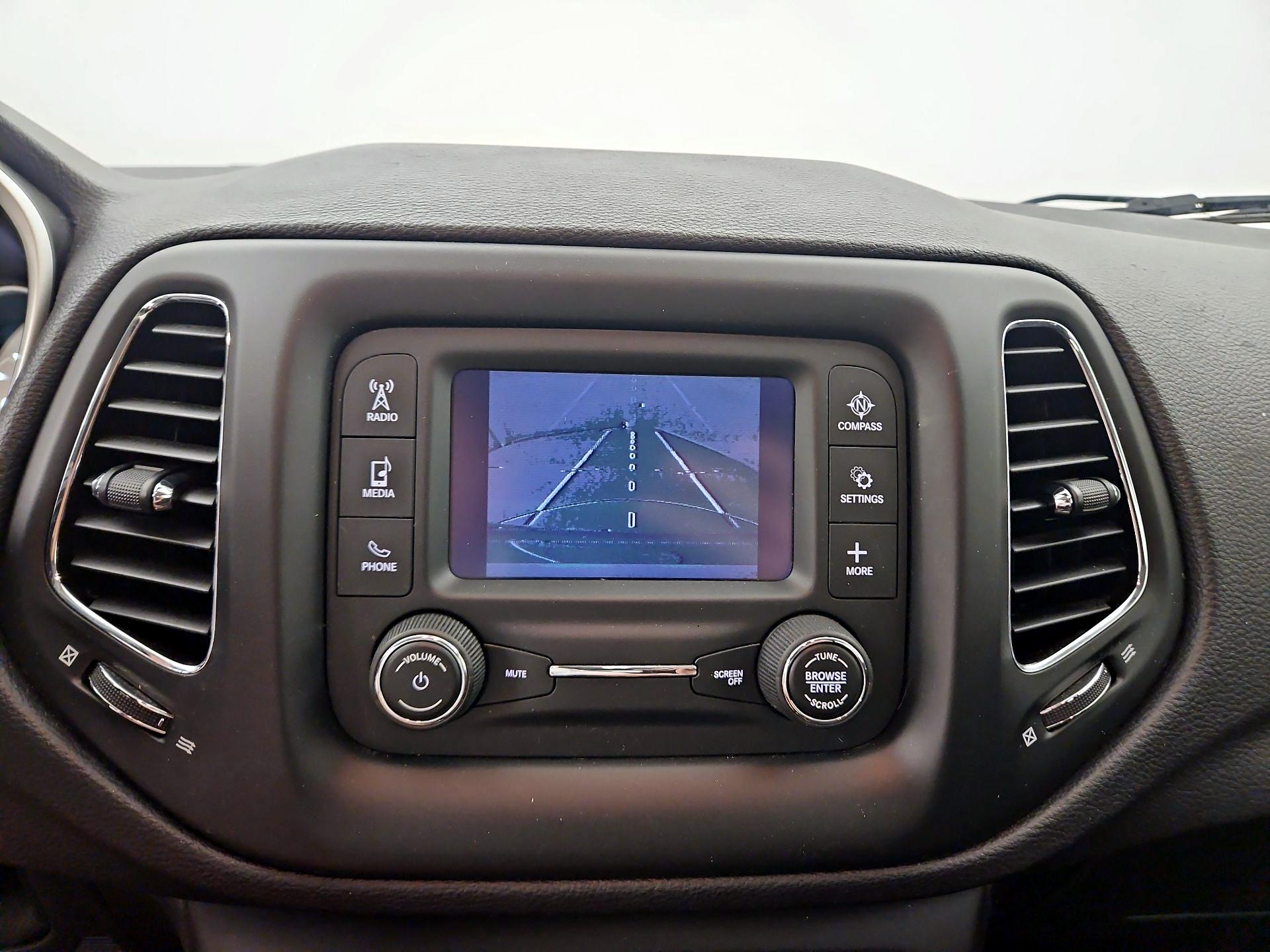 Thumbnail: 2017 Jeep Compass - 14