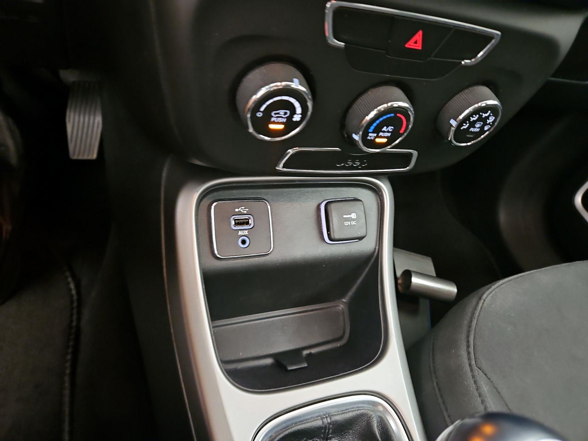 Thumbnail: 2017 Jeep Compass - 18