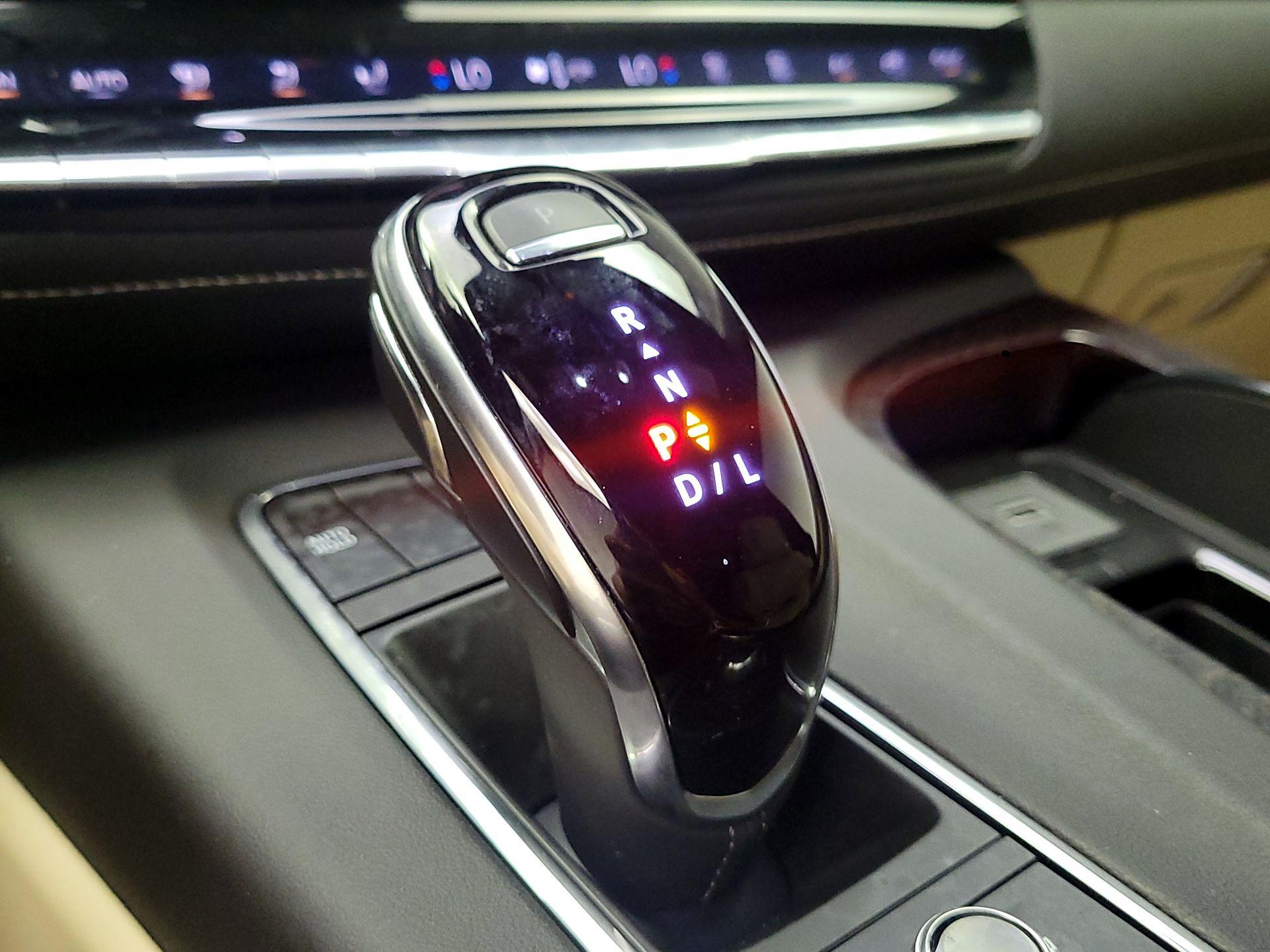 Thumbnail: 2021 Cadillac Escalade - 17