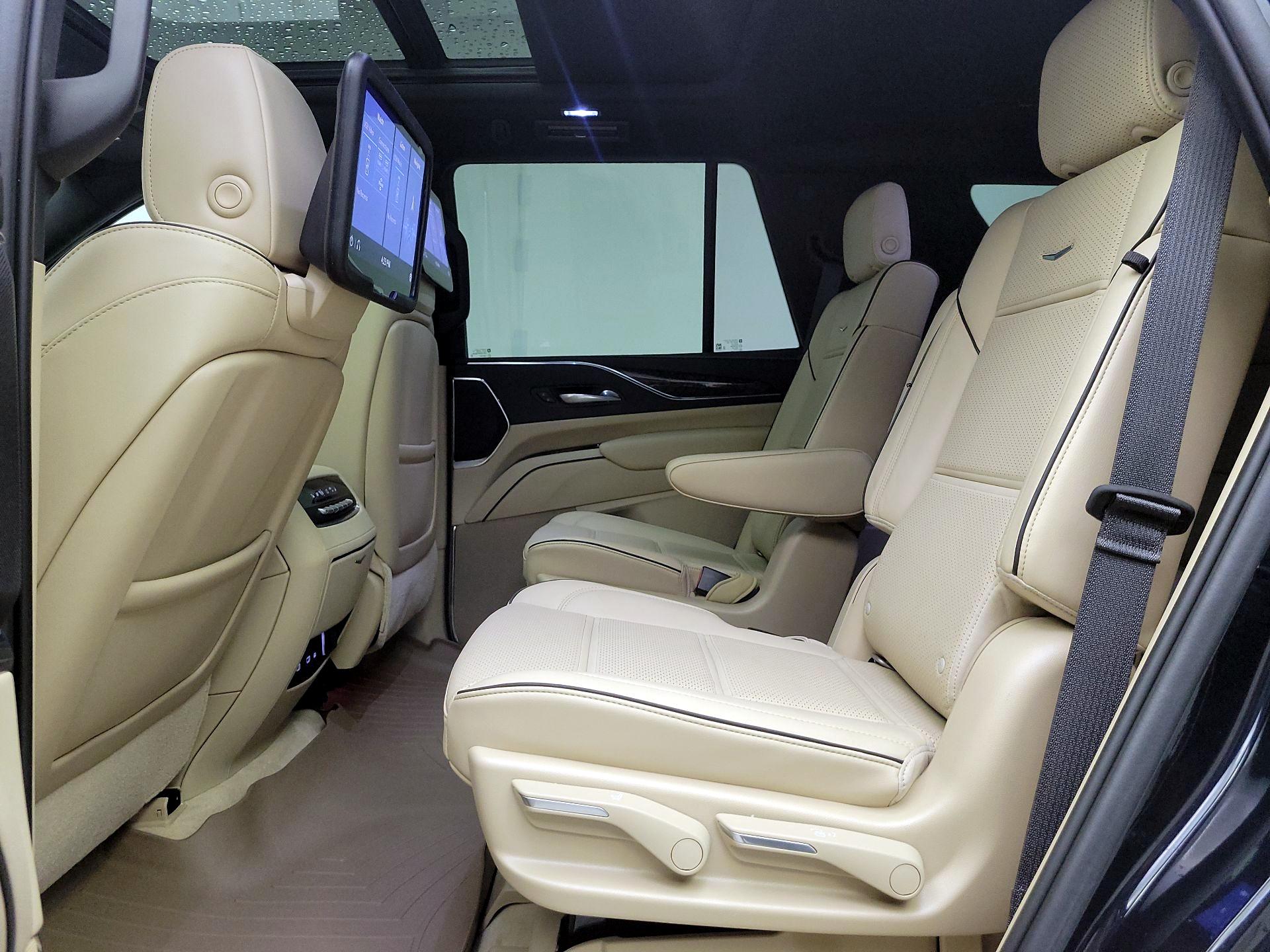 Thumbnail: 2021 Cadillac Escalade - 20