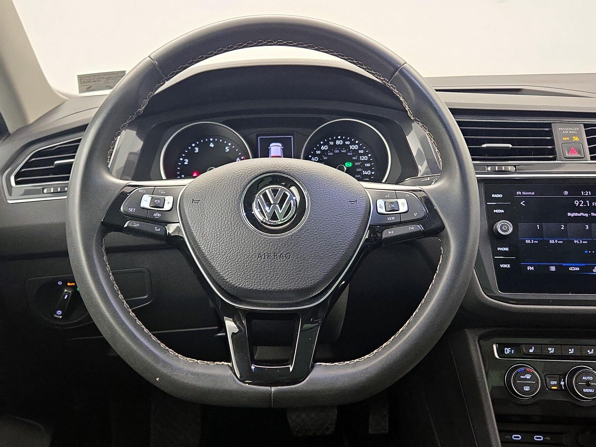 Thumbnail: 2021 Volkswagen Tiguan - 10