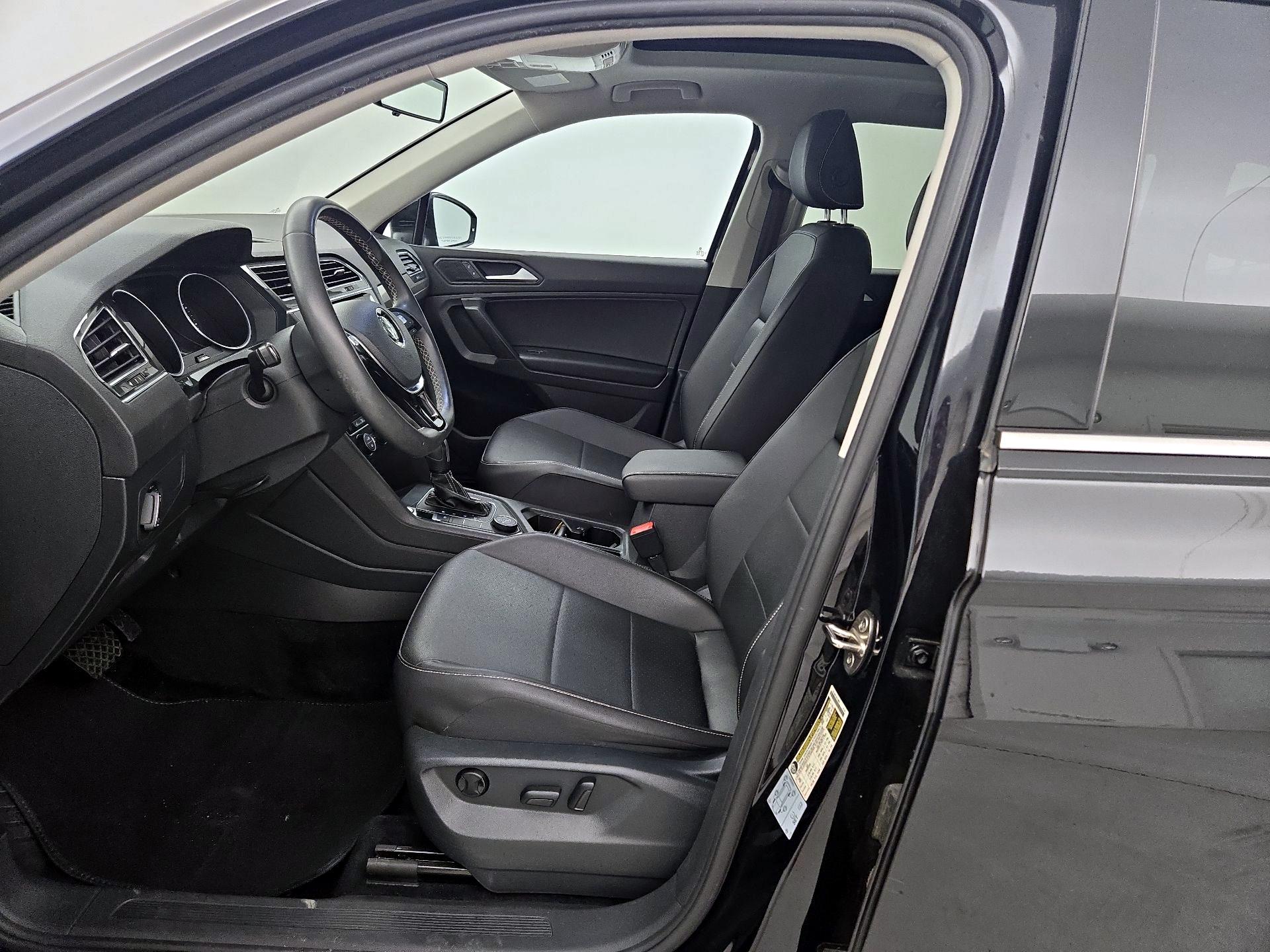 Thumbnail: 2021 Volkswagen Tiguan - 11