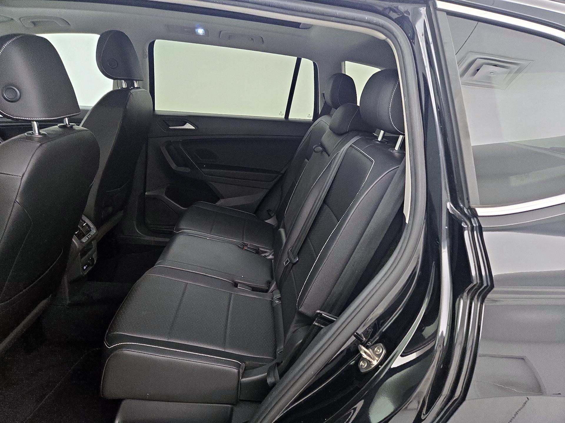 Thumbnail: 2021 Volkswagen Tiguan - 20