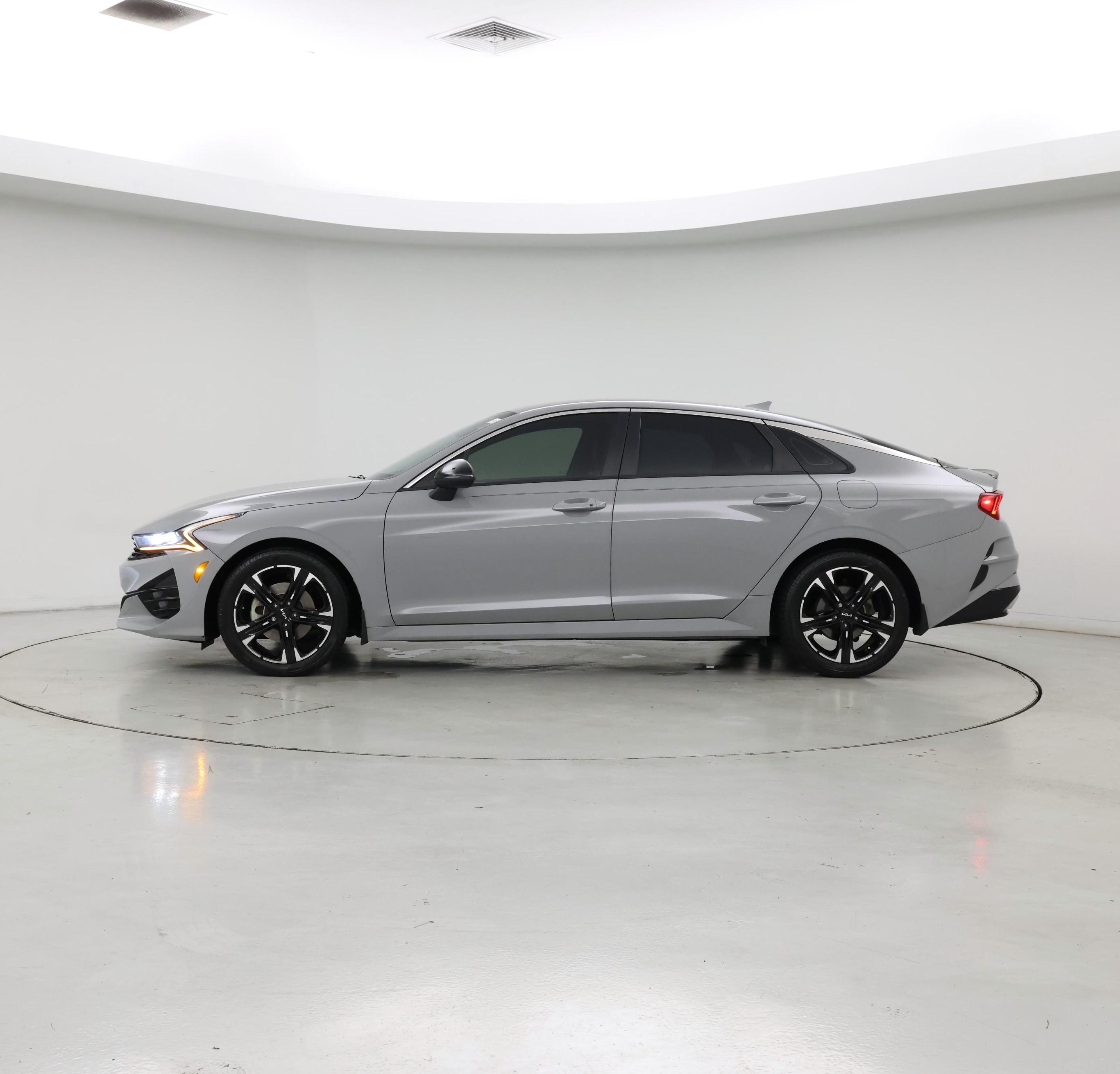 Thumbnail: 2023 Kia K5 - 3