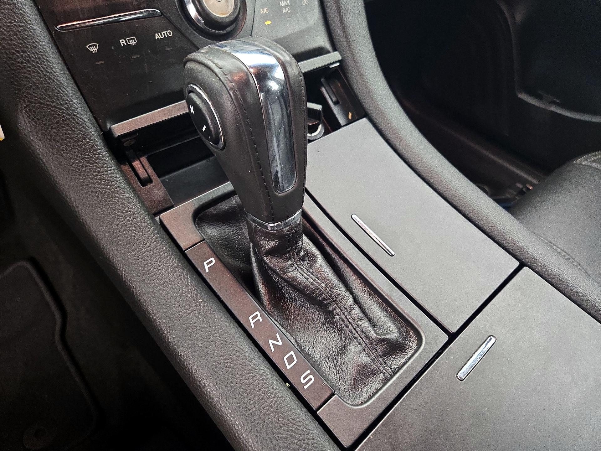 Thumbnail: 2014 Ford Taurus - 17