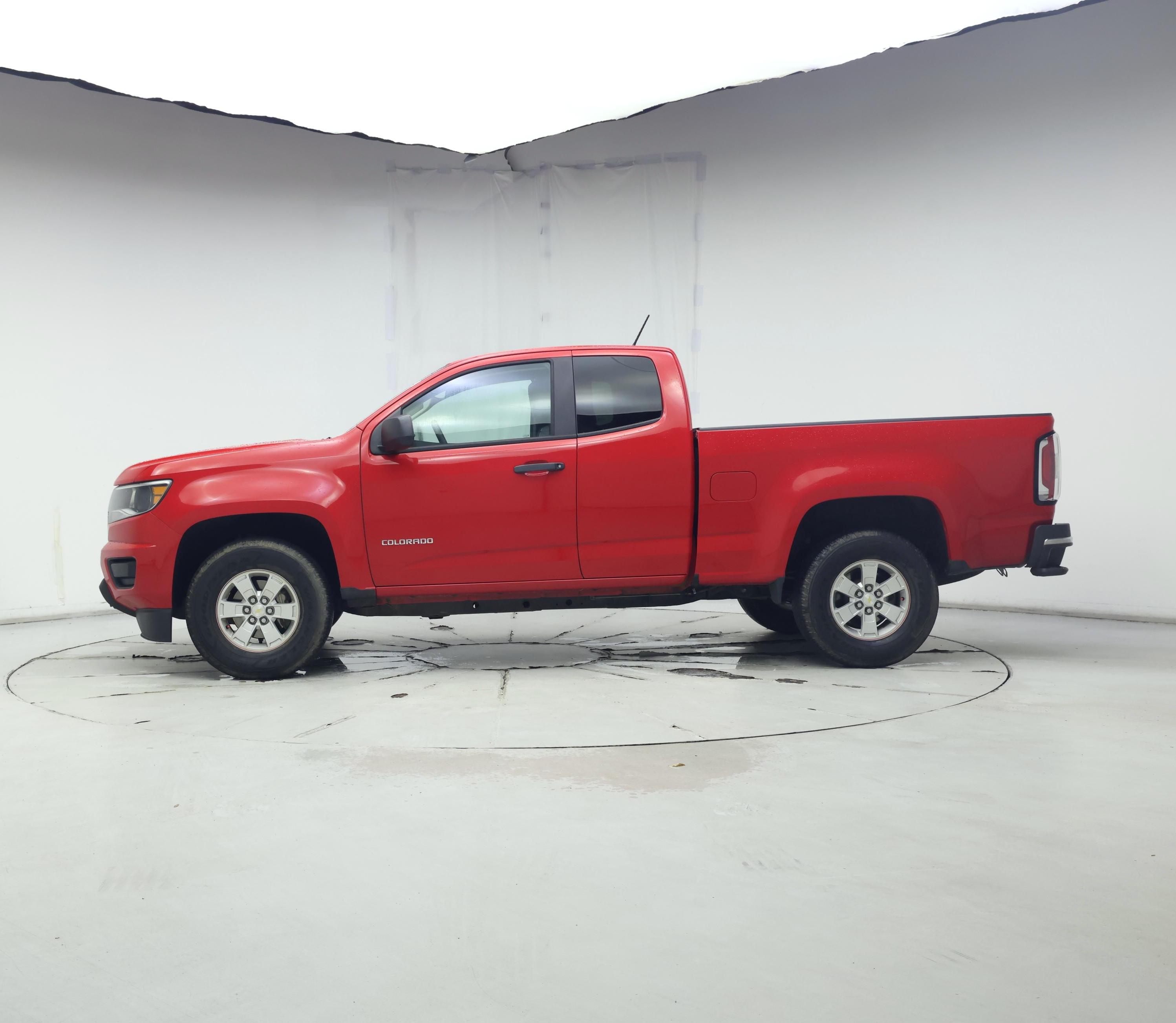 Thumbnail: 2019 Chevrolet Colorado - 3