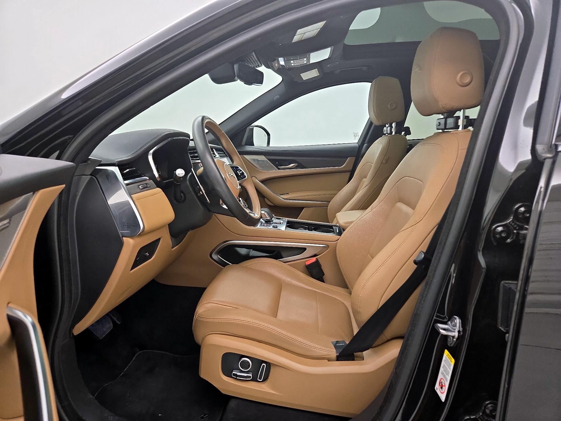 Thumbnail: 2022 Jaguar F-Pace - 11