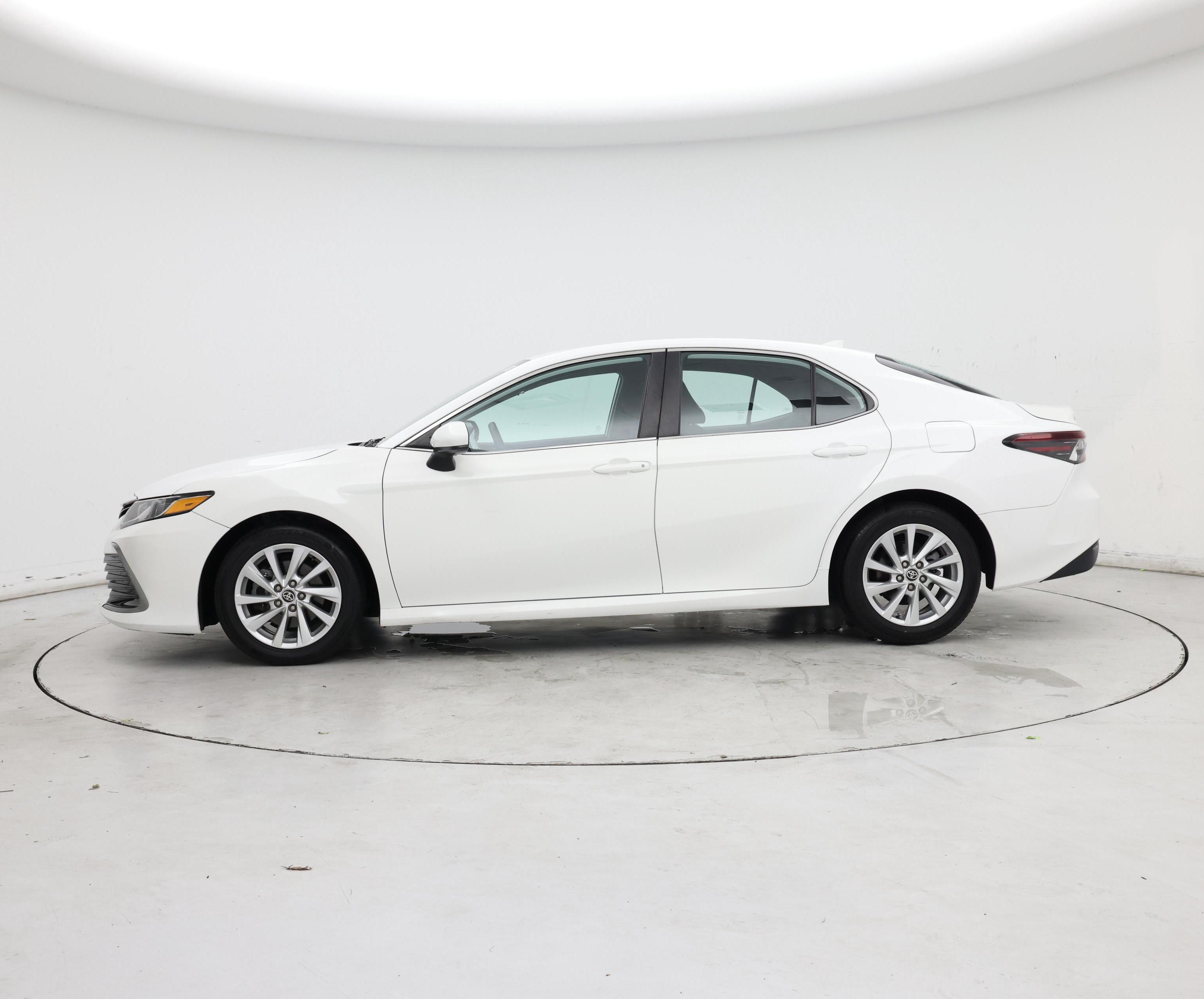 Thumbnail: 2021 Toyota Camry - 3