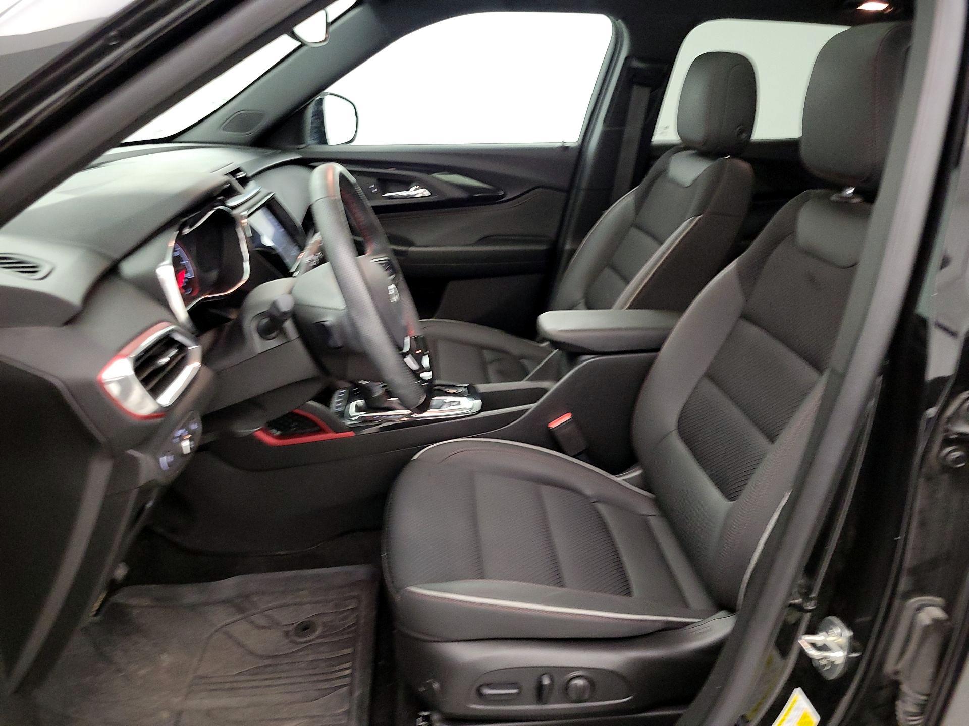 Thumbnail: 2023 Chevrolet TrailBlazer - 11
