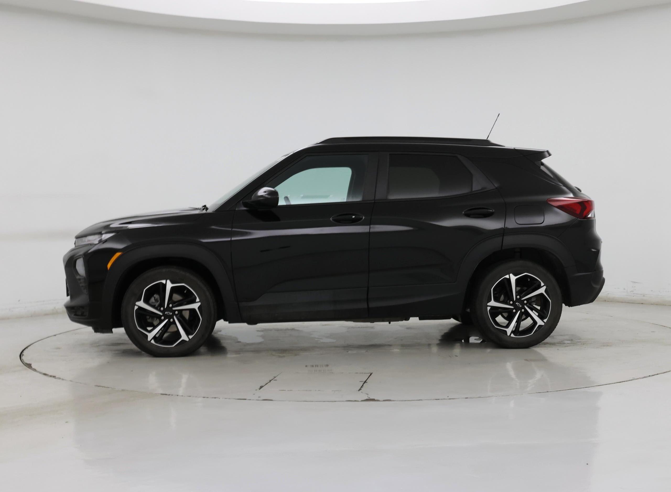 Thumbnail: 2023 Chevrolet TrailBlazer - 3
