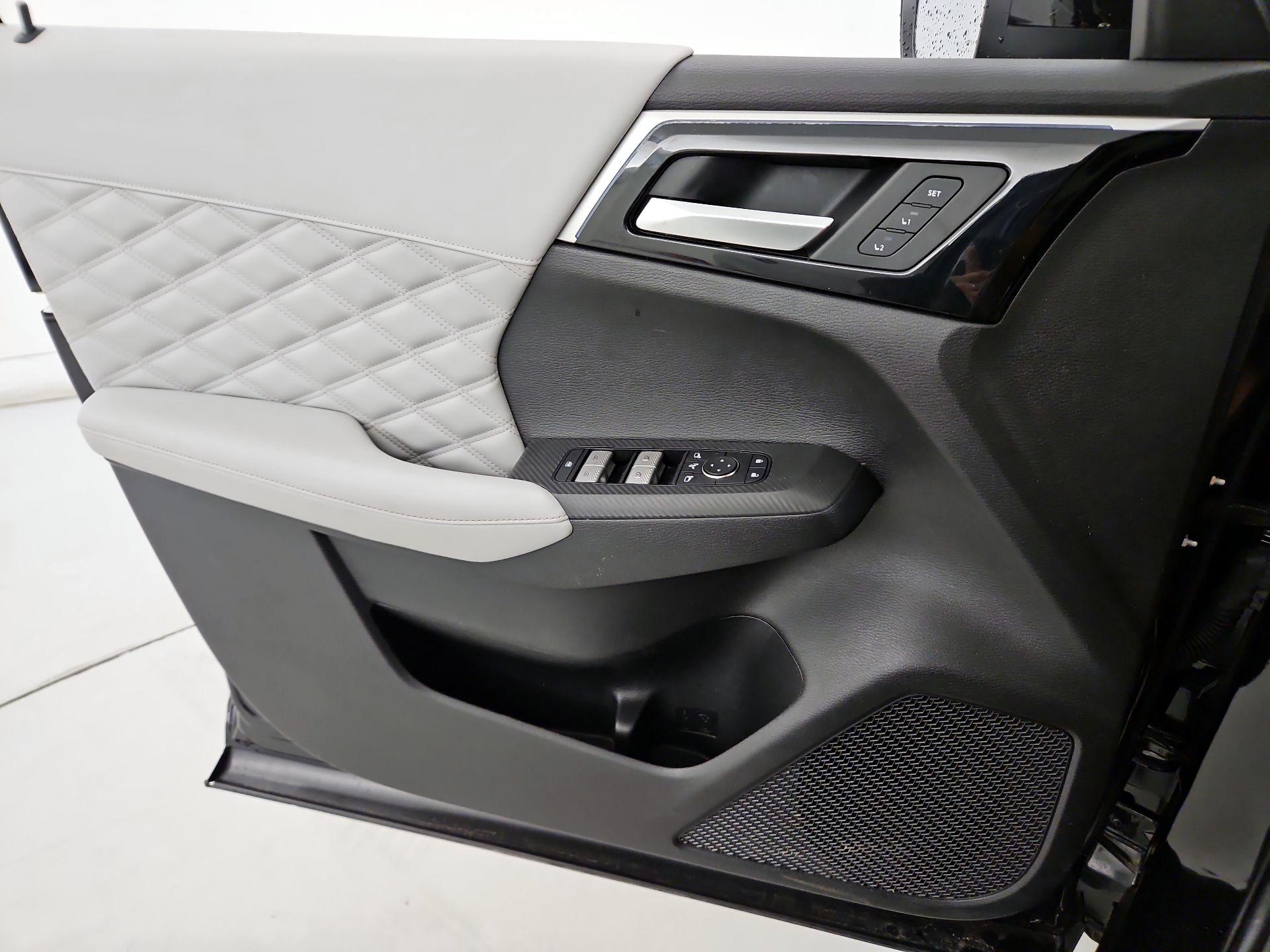 Thumbnail: 2022 Mitsubishi Outlander - 12