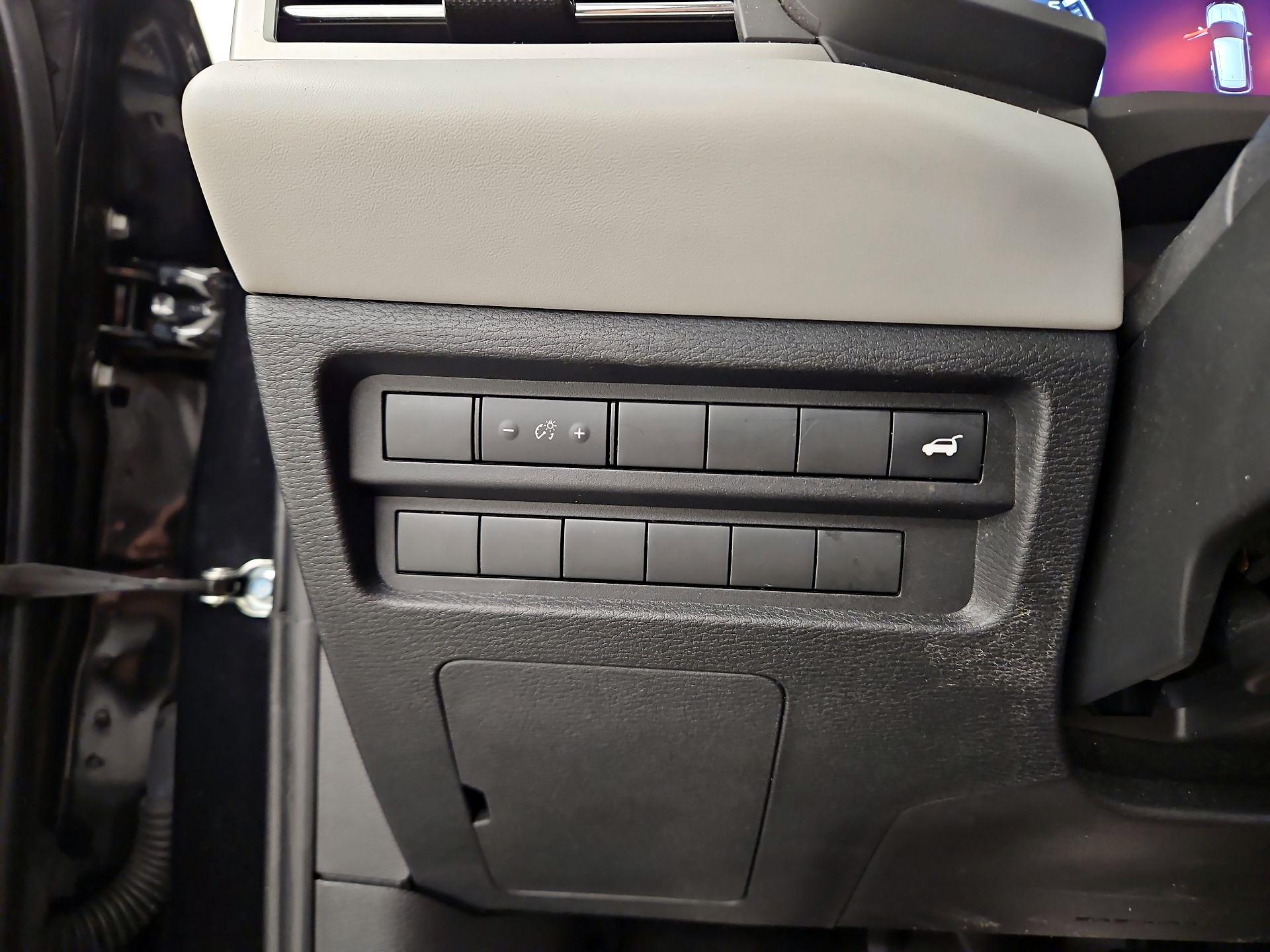 Thumbnail: 2022 Mitsubishi Outlander - 13