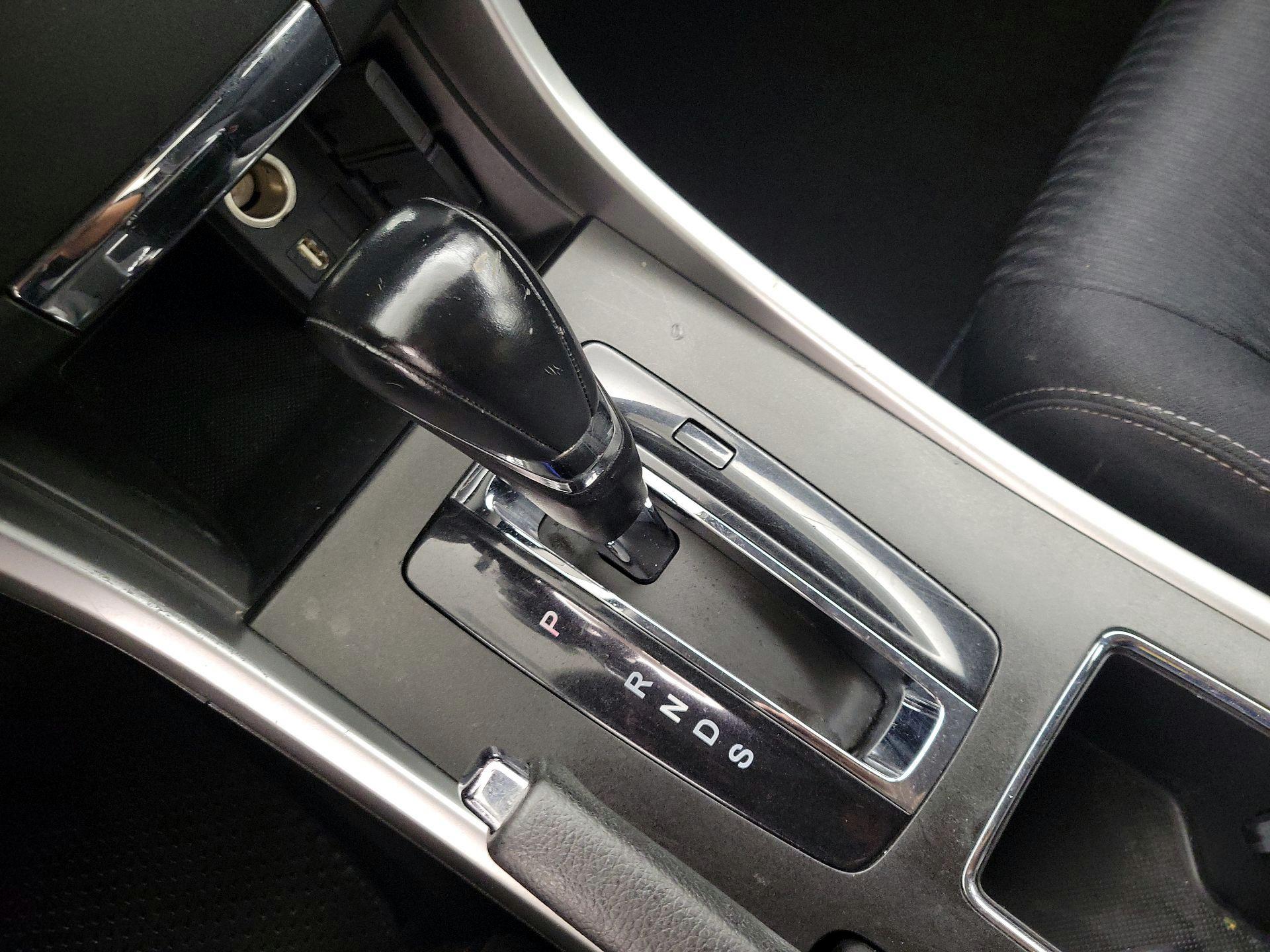 Thumbnail: 2015 Honda Accord - 17