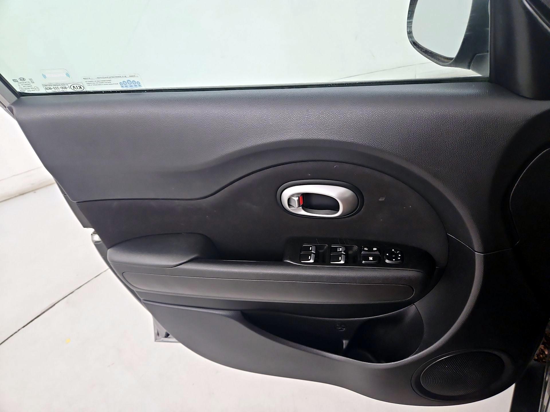 Thumbnail: 2018 Kia Soul - 12