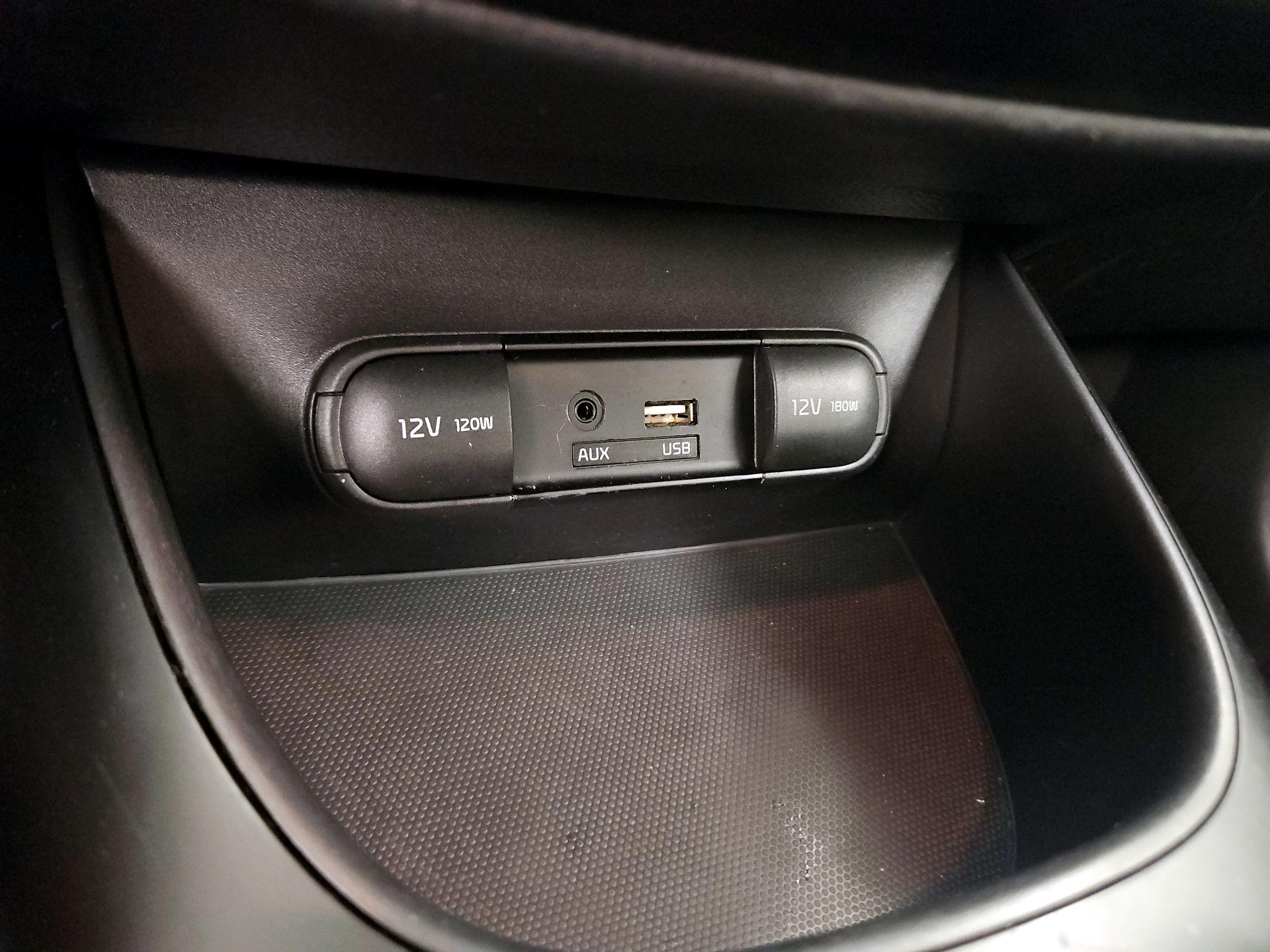 Thumbnail: 2018 Kia Soul - 18