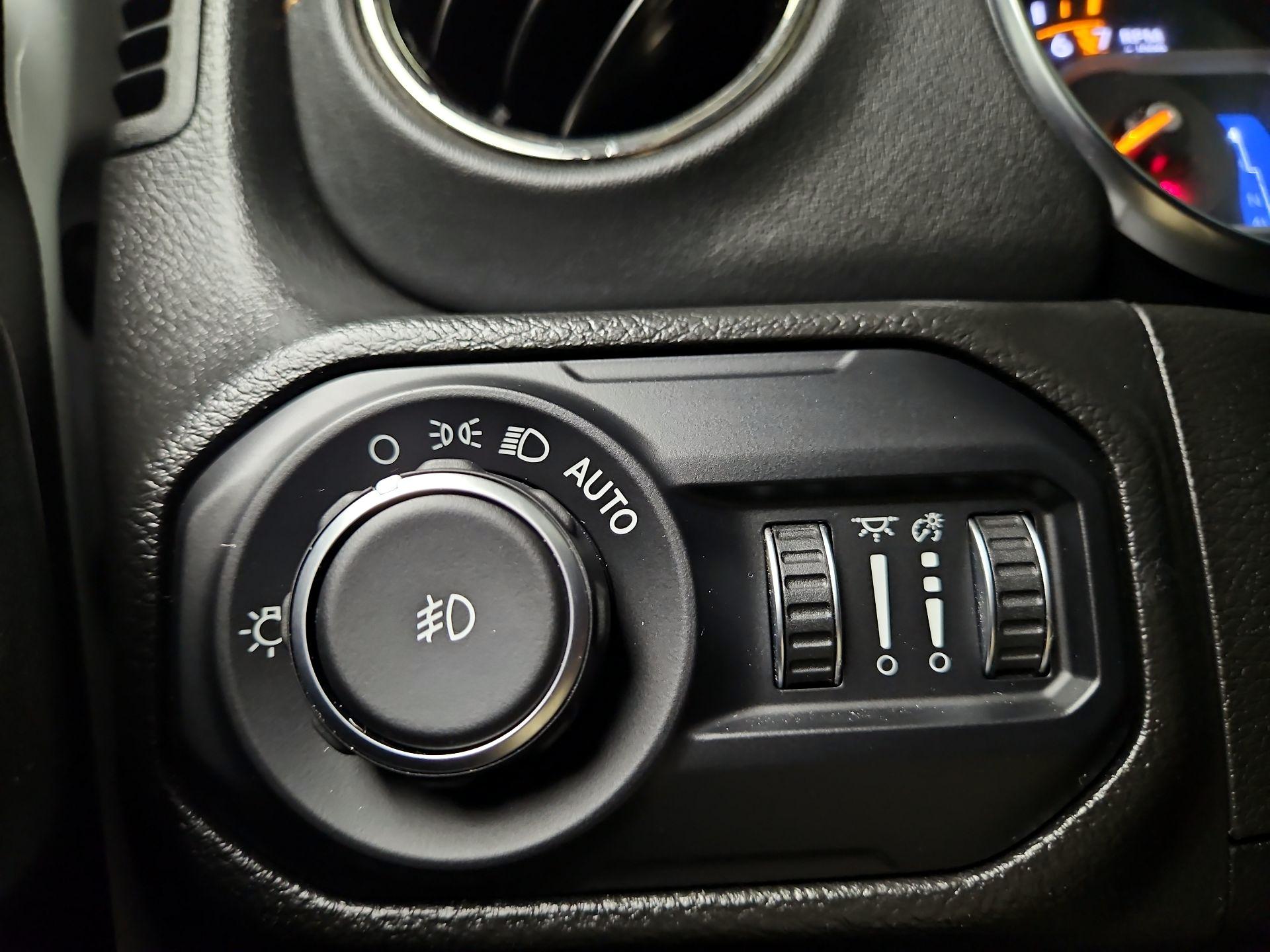 Thumbnail: 2022 Jeep Wrangler - 13