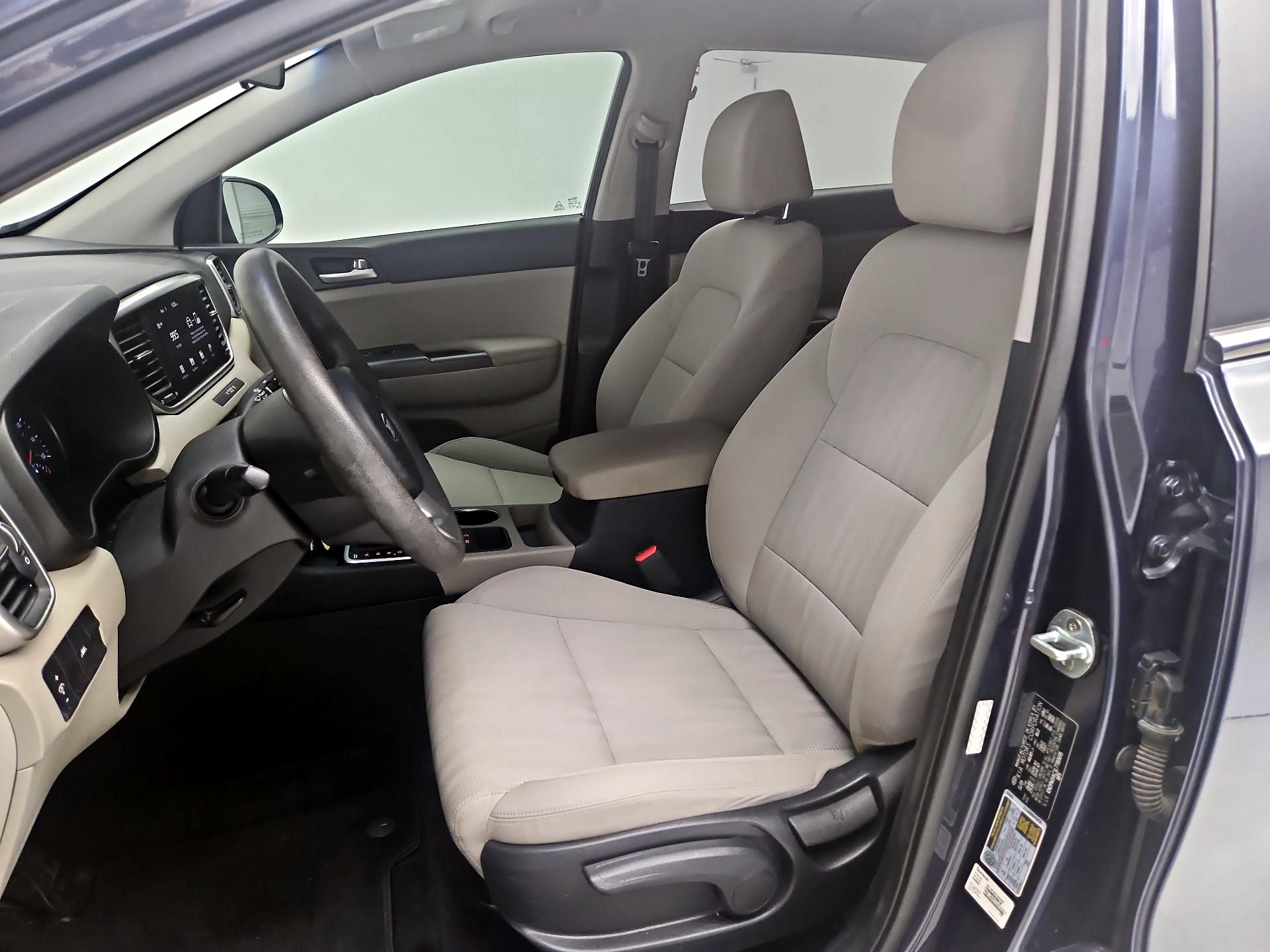Thumbnail: 2020 Kia Sportage - 11