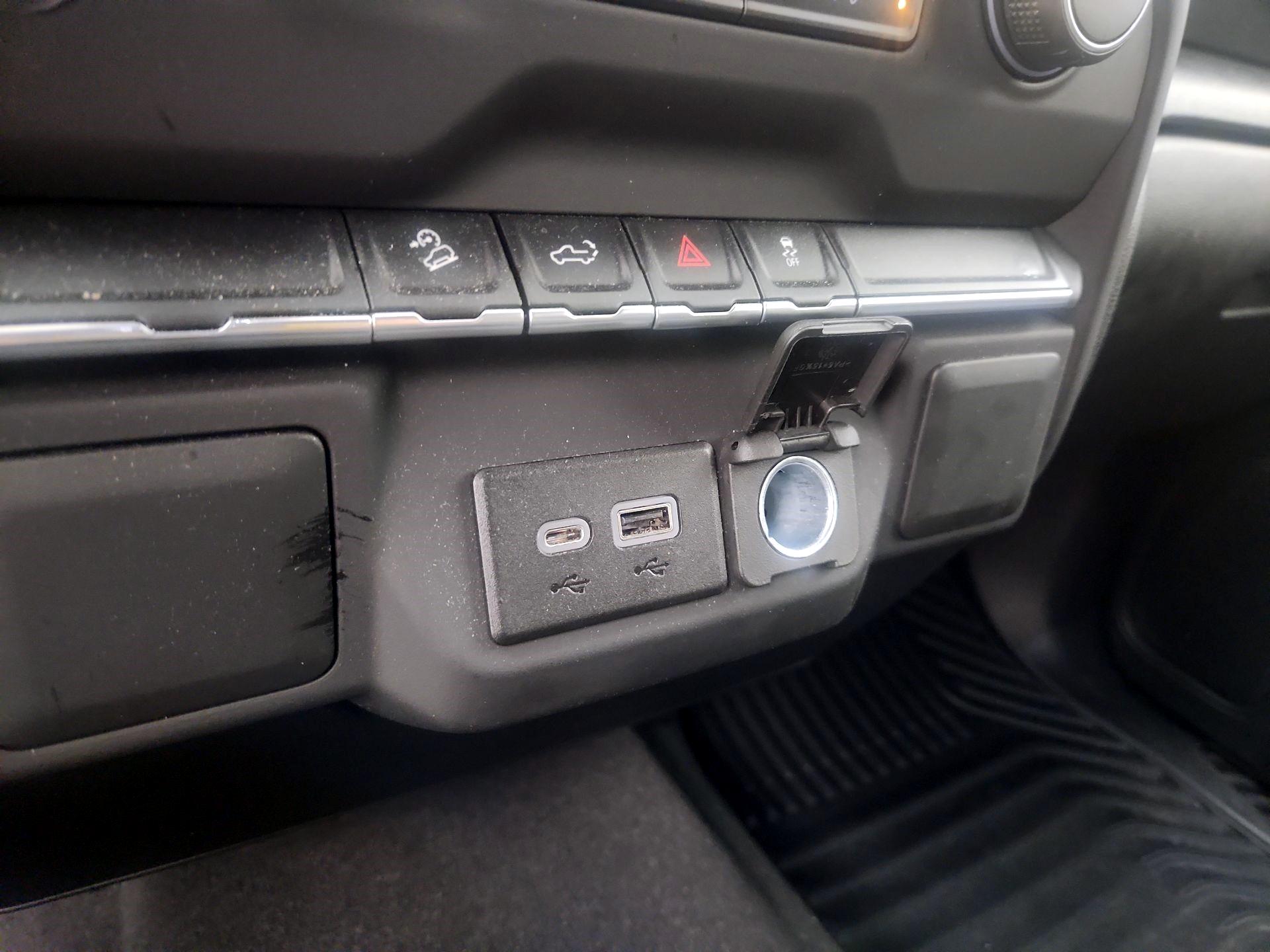 Thumbnail: 2021 Chevrolet Silverado 1500 - 18