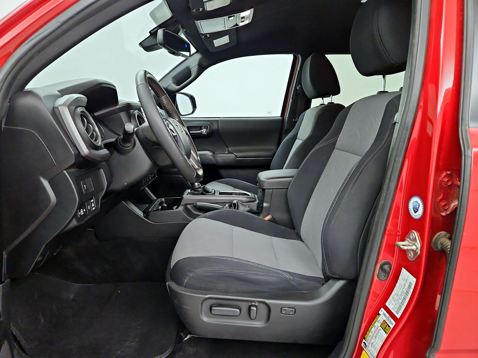 Thumbnail: 2020 Toyota Tacoma - 11