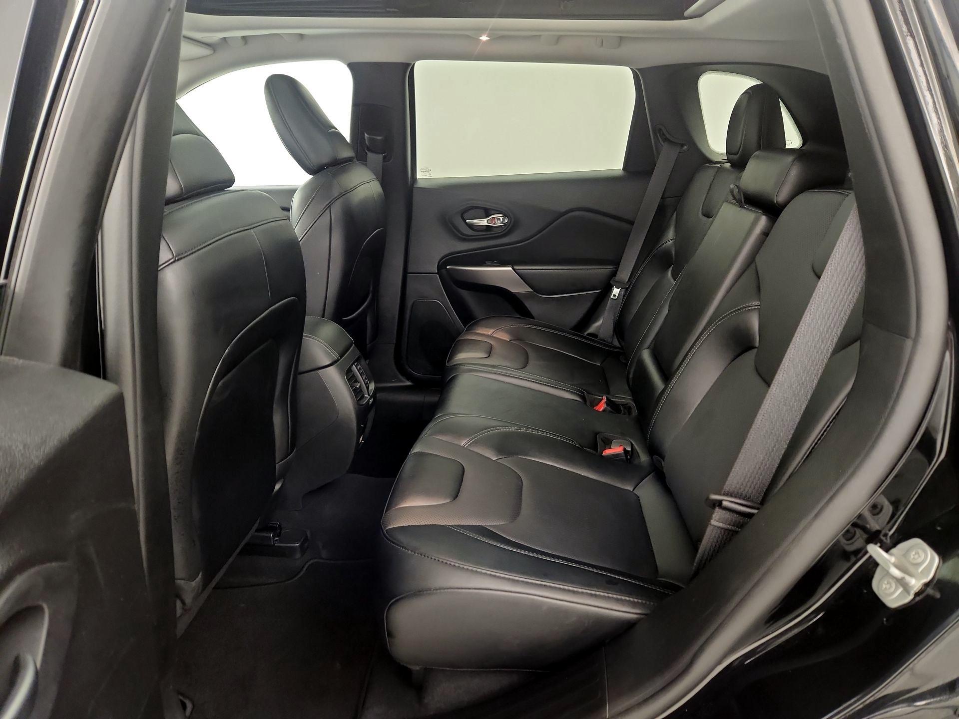 Thumbnail: 2022 Jeep Cherokee - 20