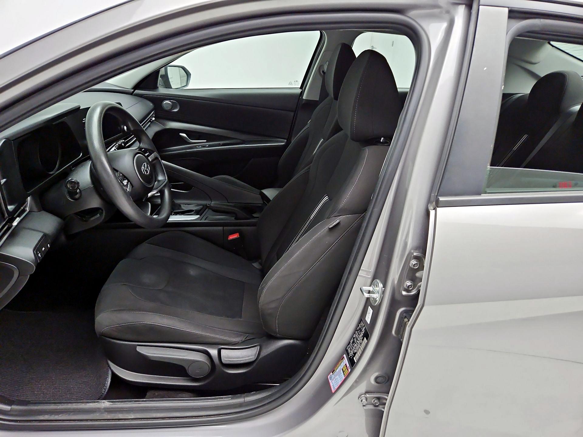 Thumbnail: 2023 Hyundai Elantra - 11